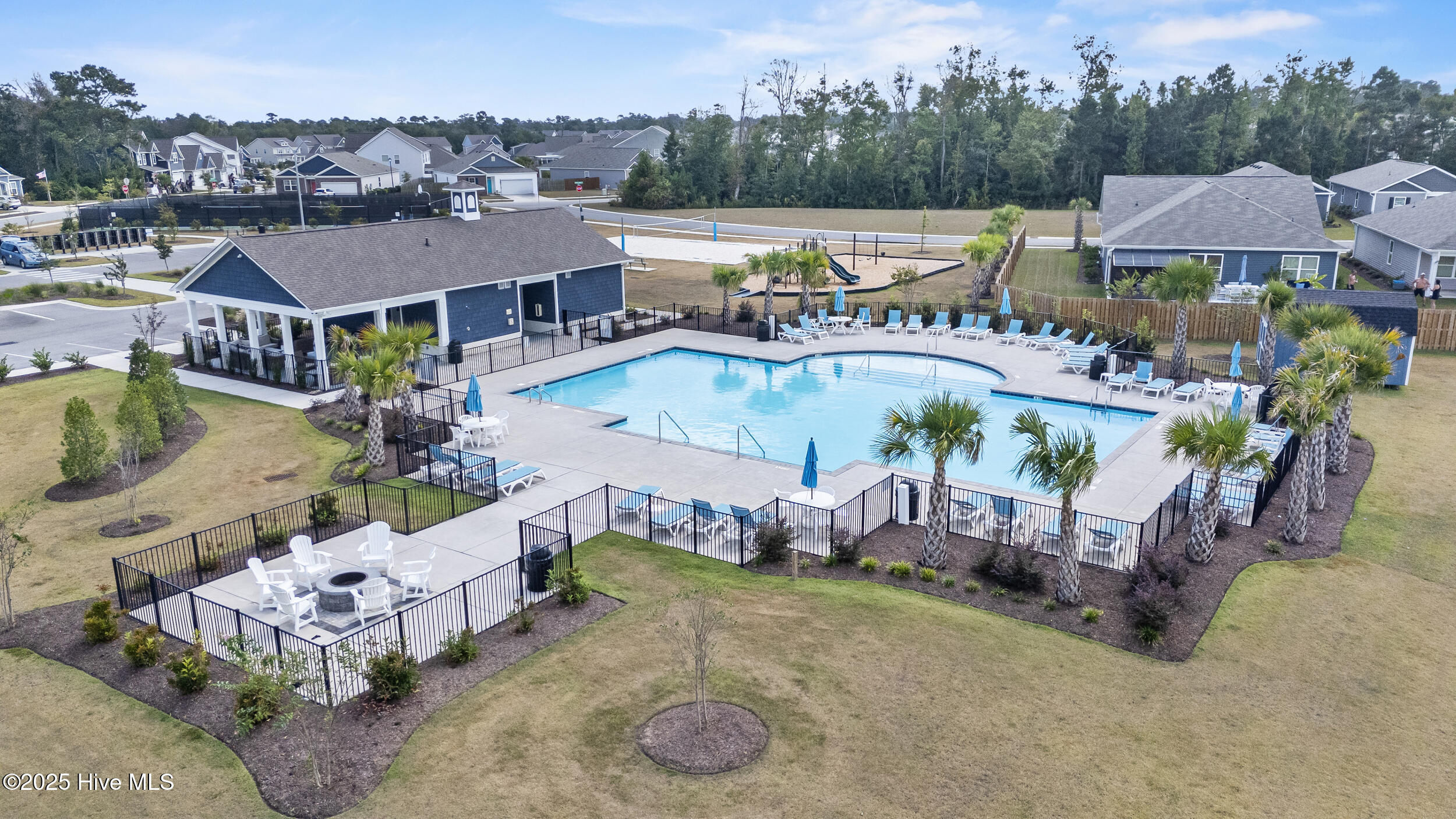 100533883 | Photo 53