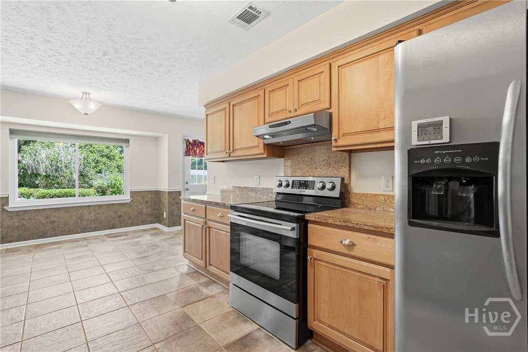 Breakfast area in kitchen
