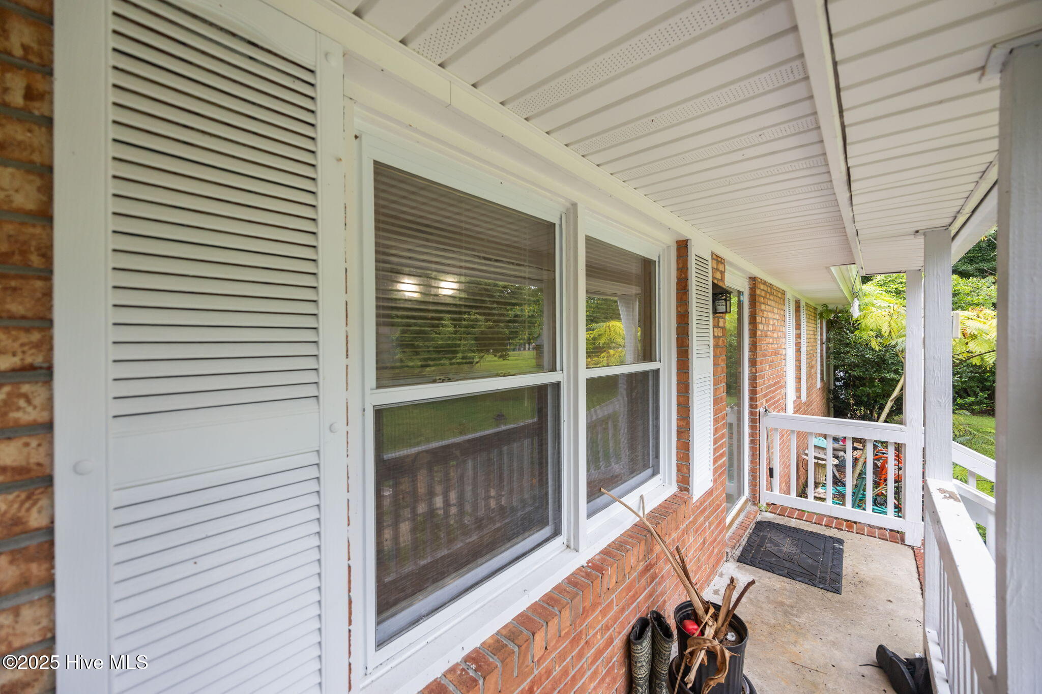 100566802 | Photo 20