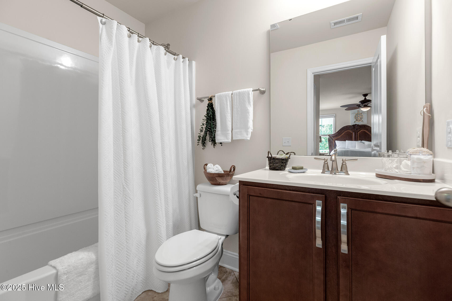 100531047 | Photo 50