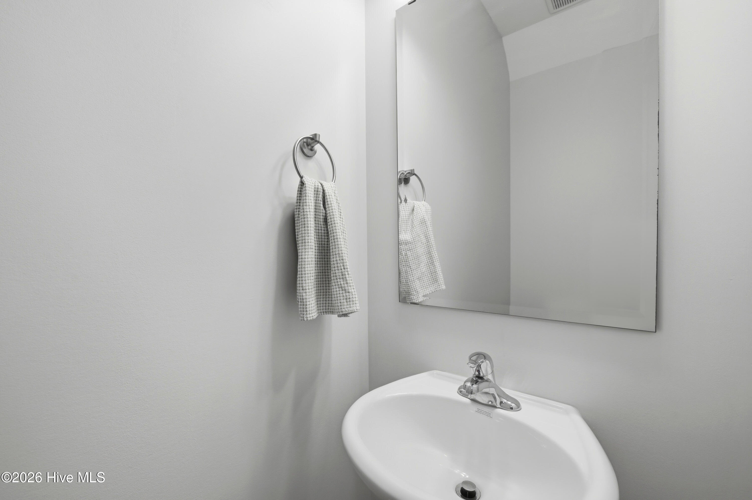 100563104 | Photo 37