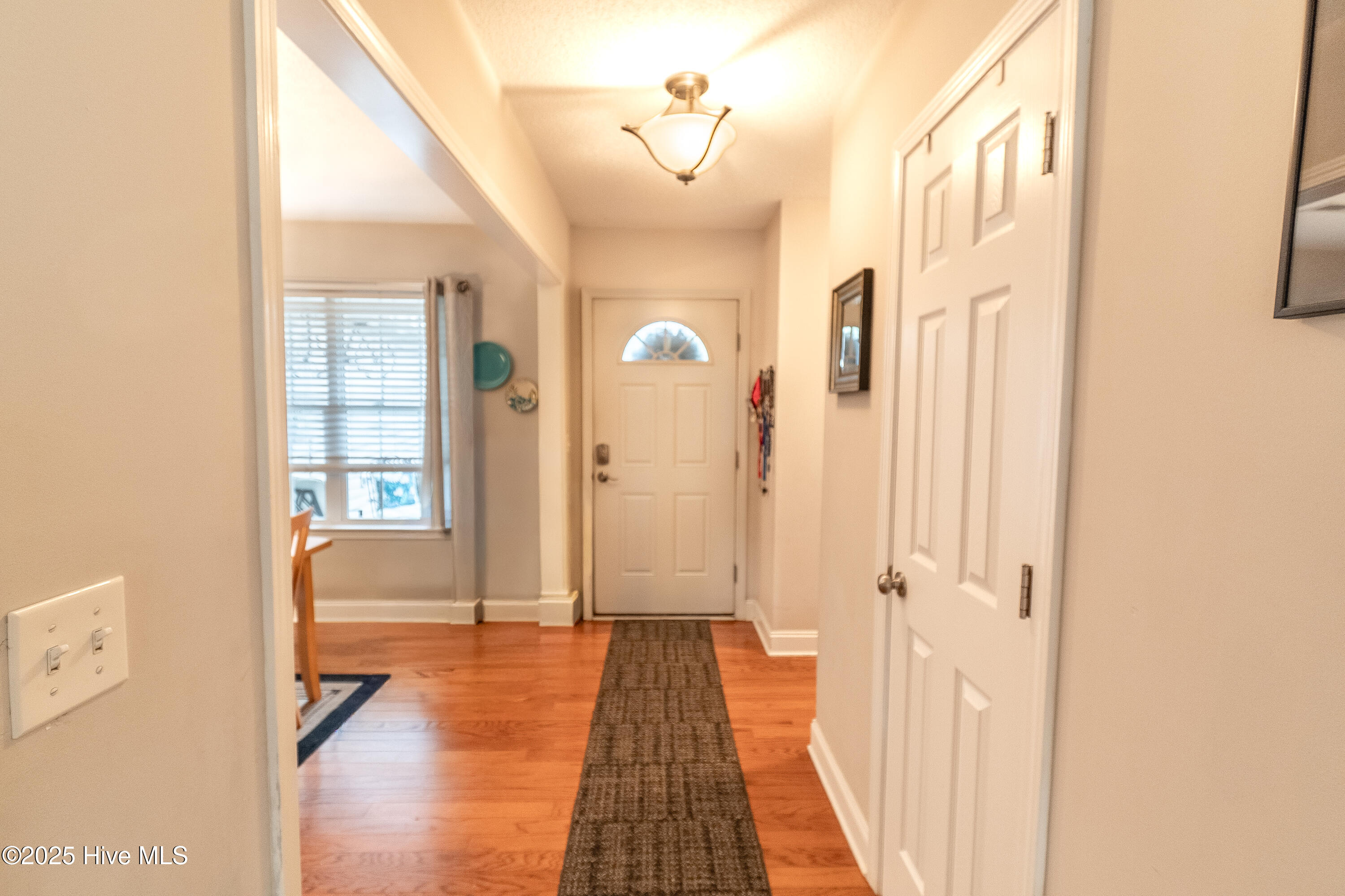 100531155 | Photo 18