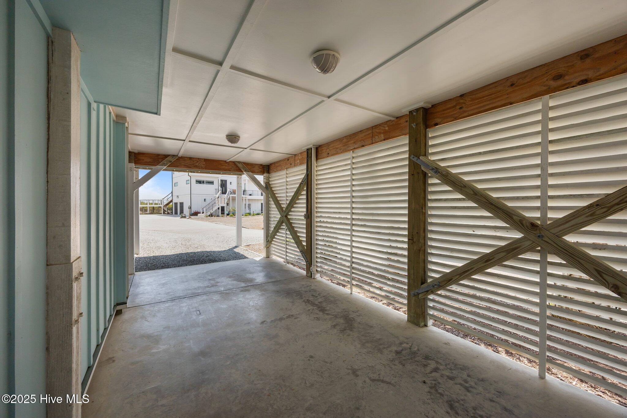 100547426 | Photo 46