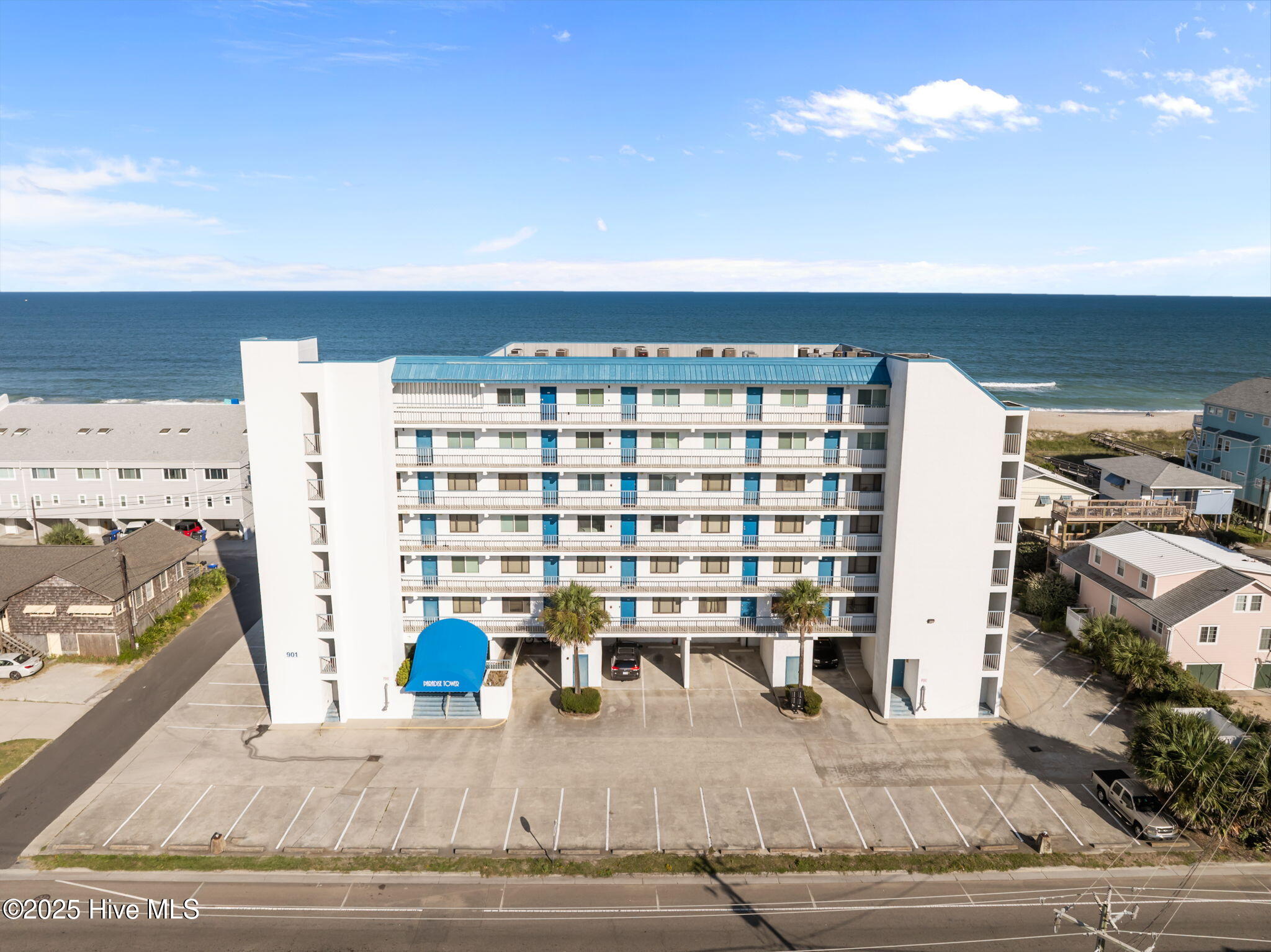 100570522 | Photo 38