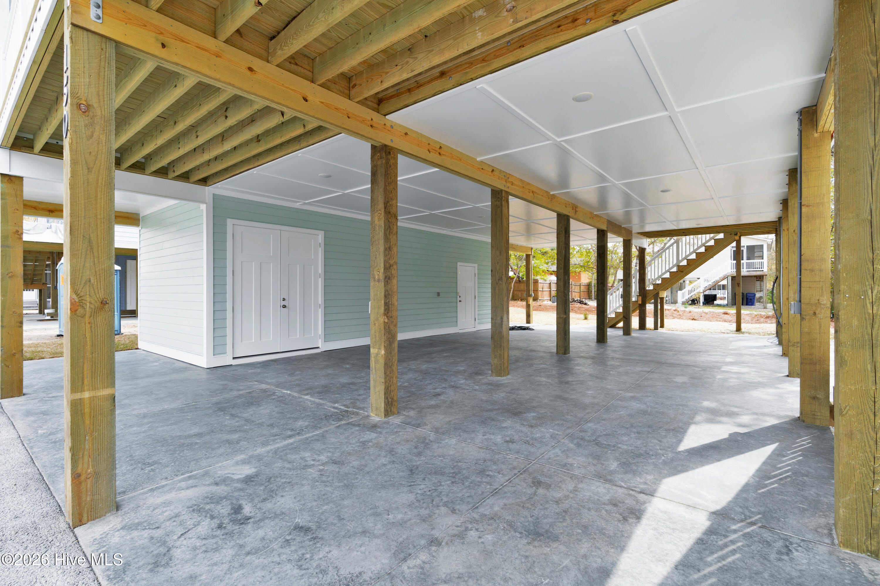 100564696 | Photo 28