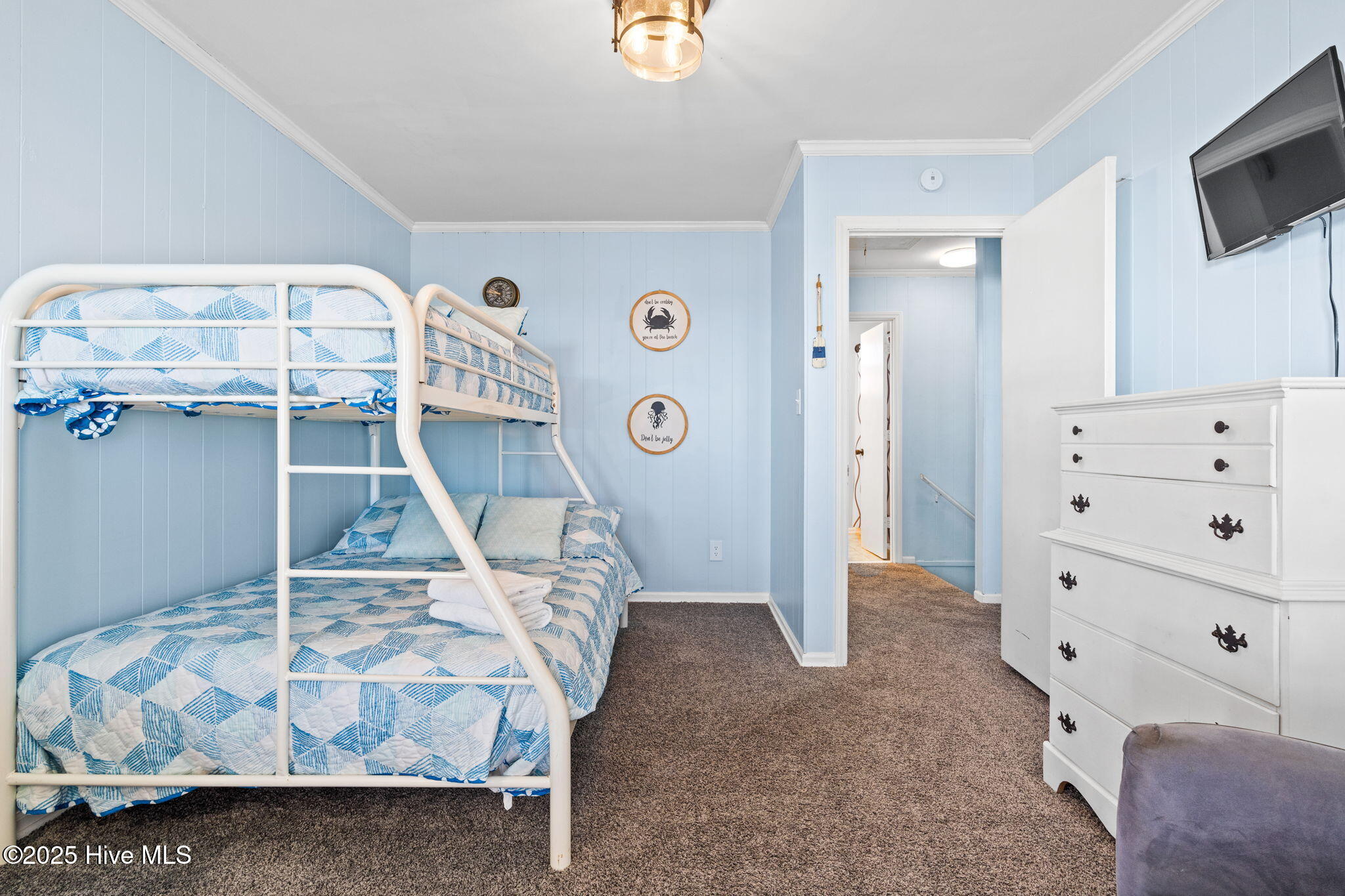 100540737 | Photo 32