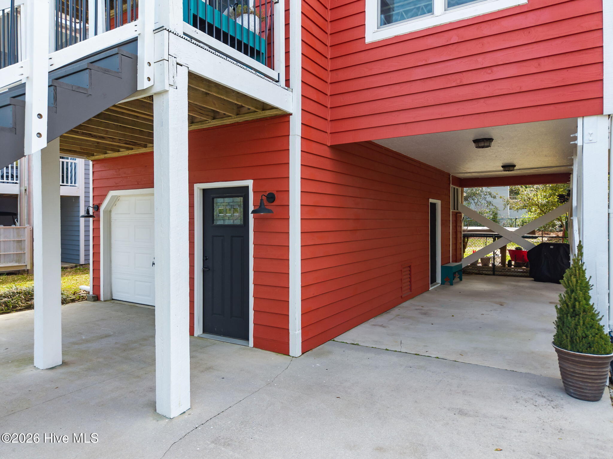 100561498 | Photo 43