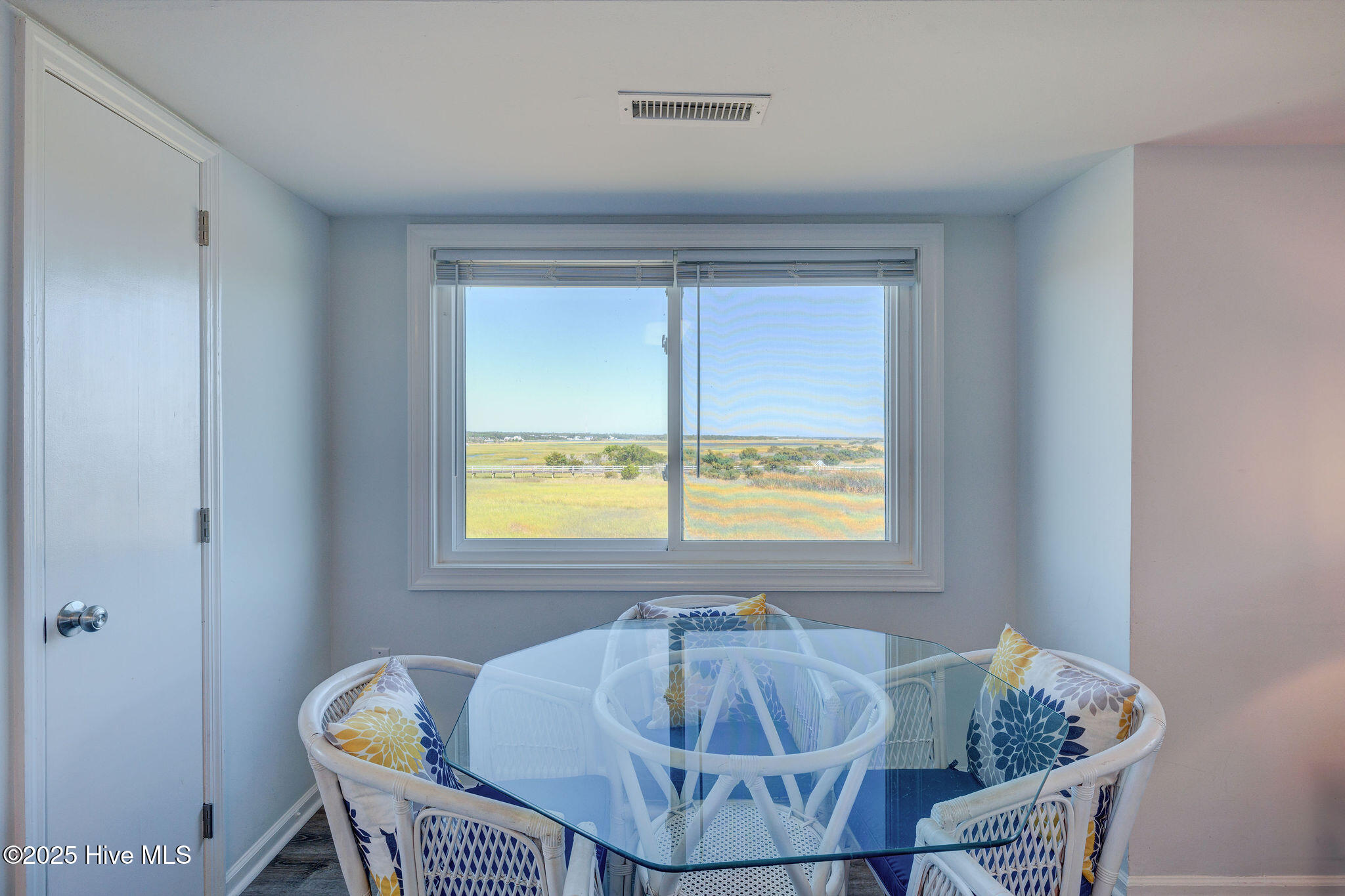 100531579 | Photo 17