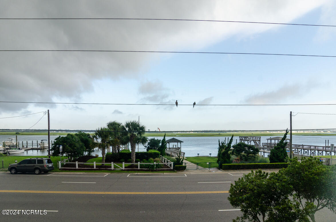 100549238 | Photo 28