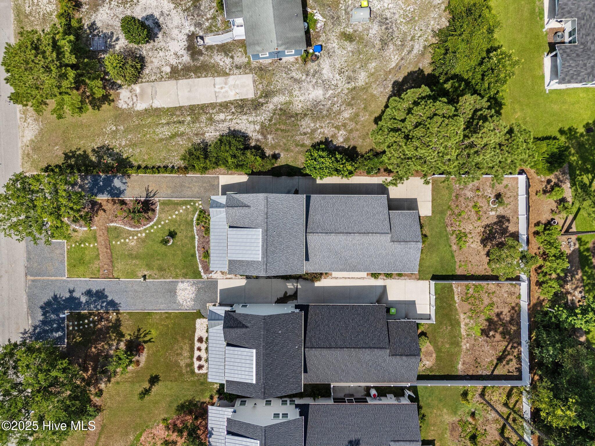 100517876 | Photo 16