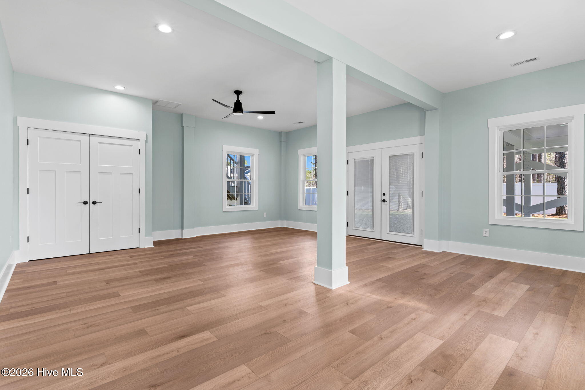 100552938 | Photo 40