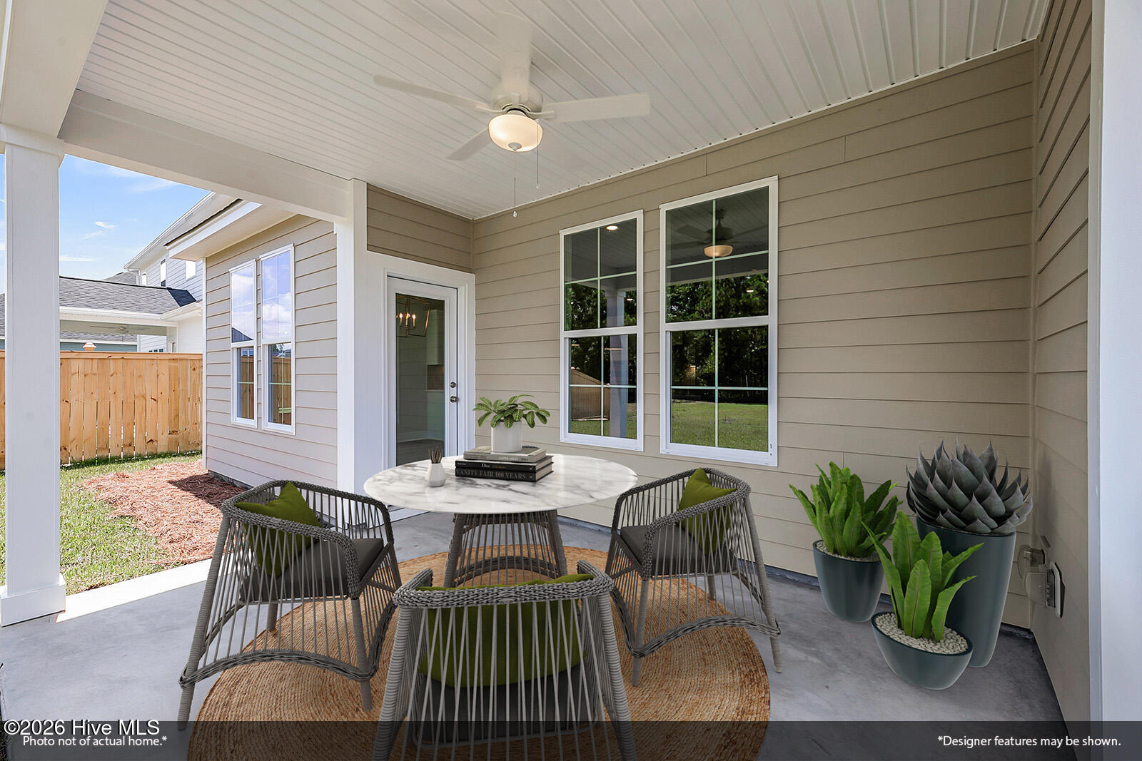 100569638 | Photo 28