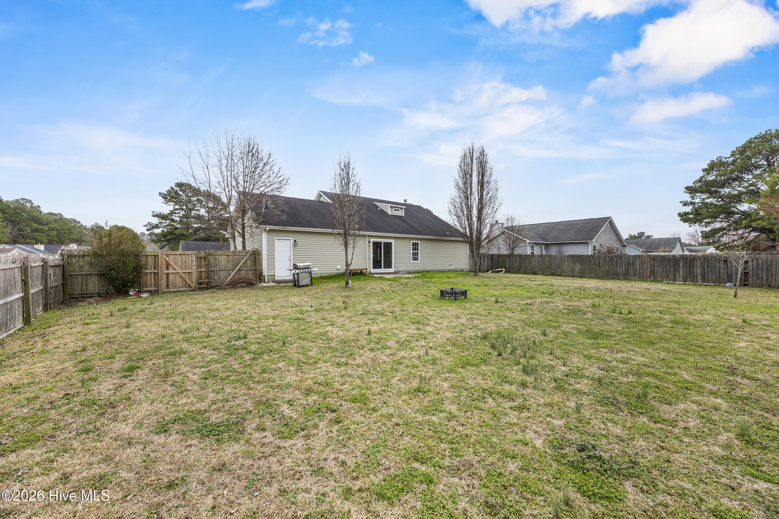 100557892 | Photo 34