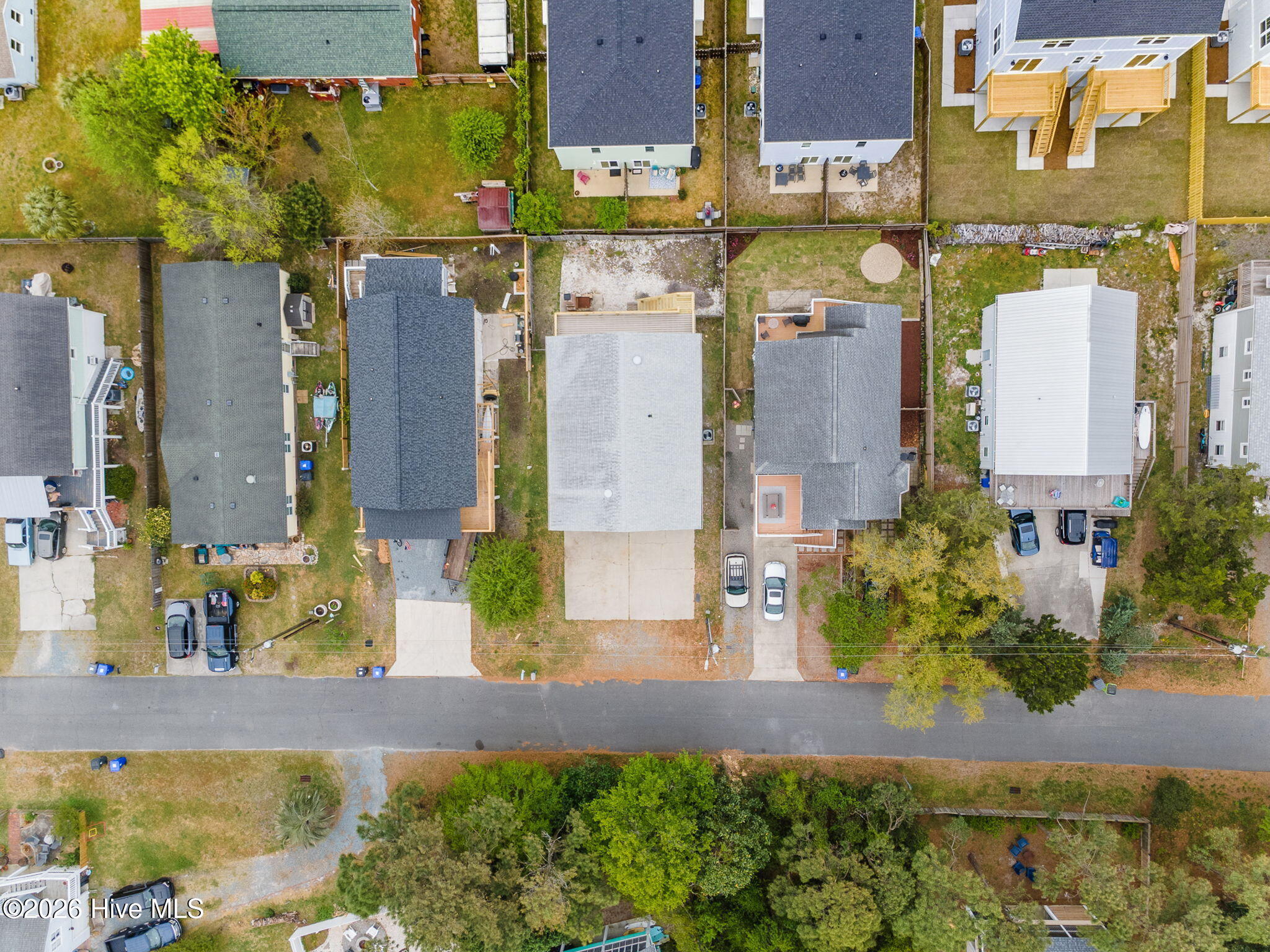 100565875 | Photo 53