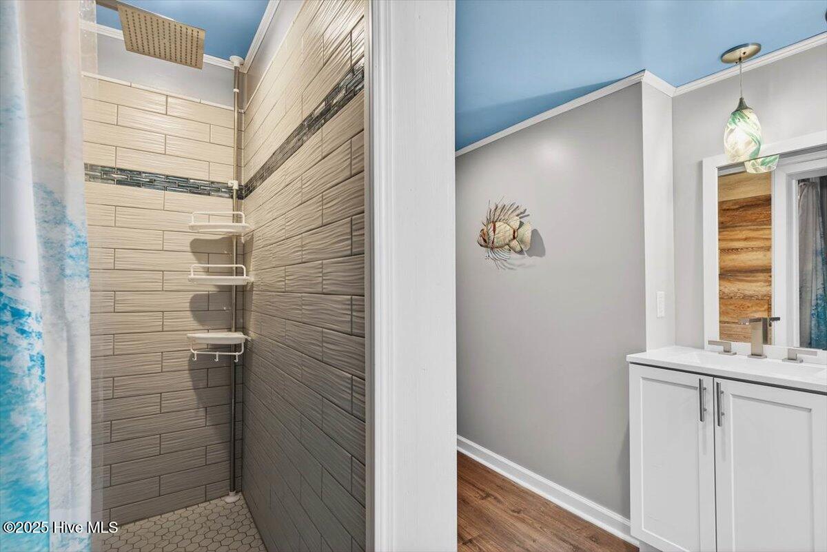 100547366 | Photo 26