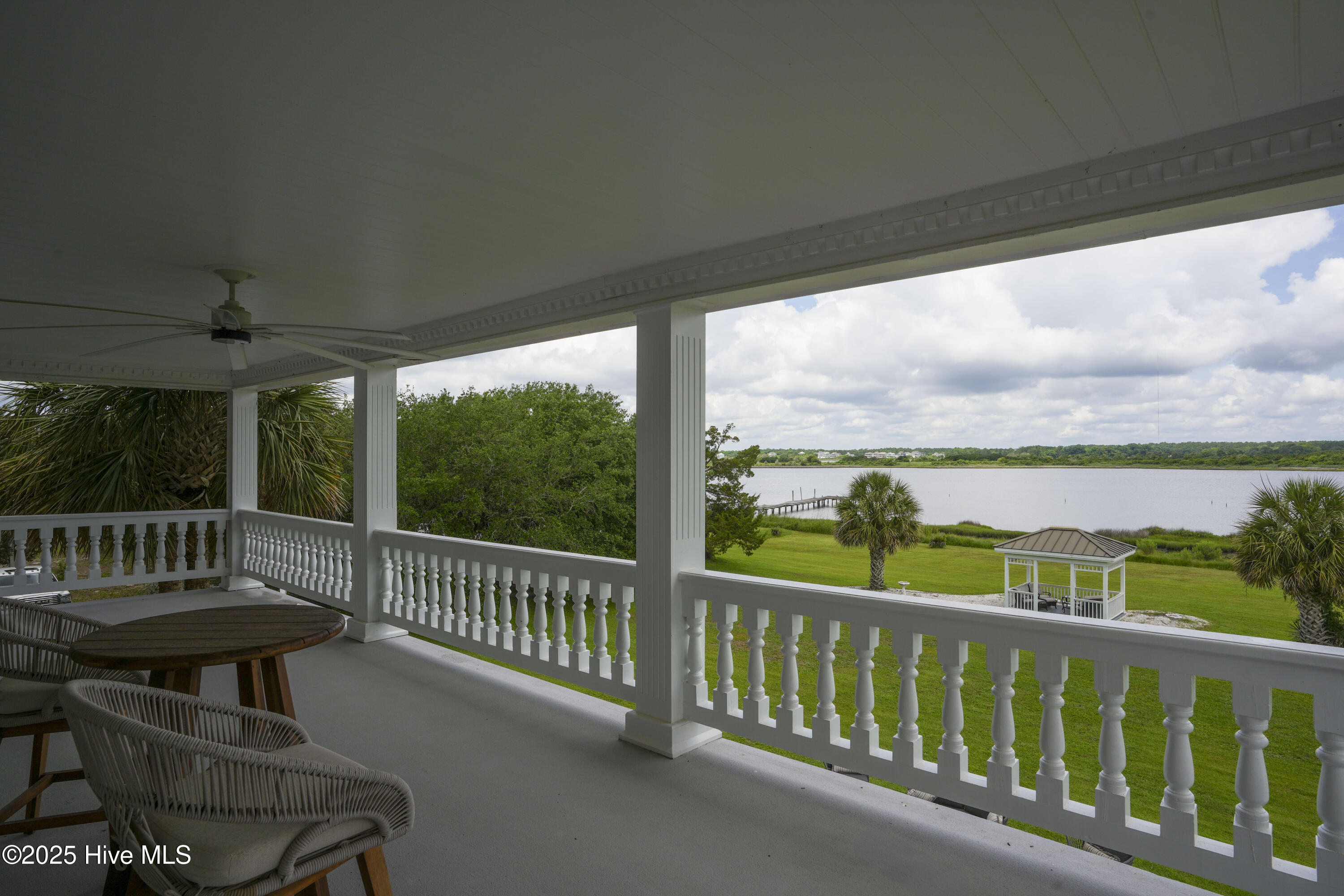 100512986 | Photo 39