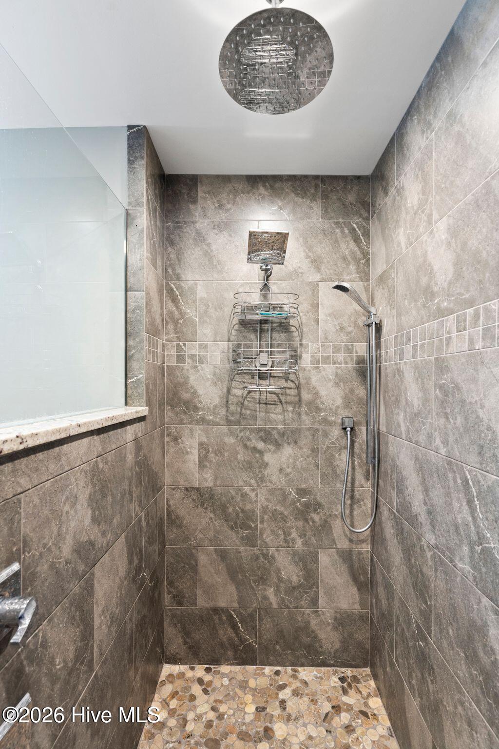 100559666 | Photo 76