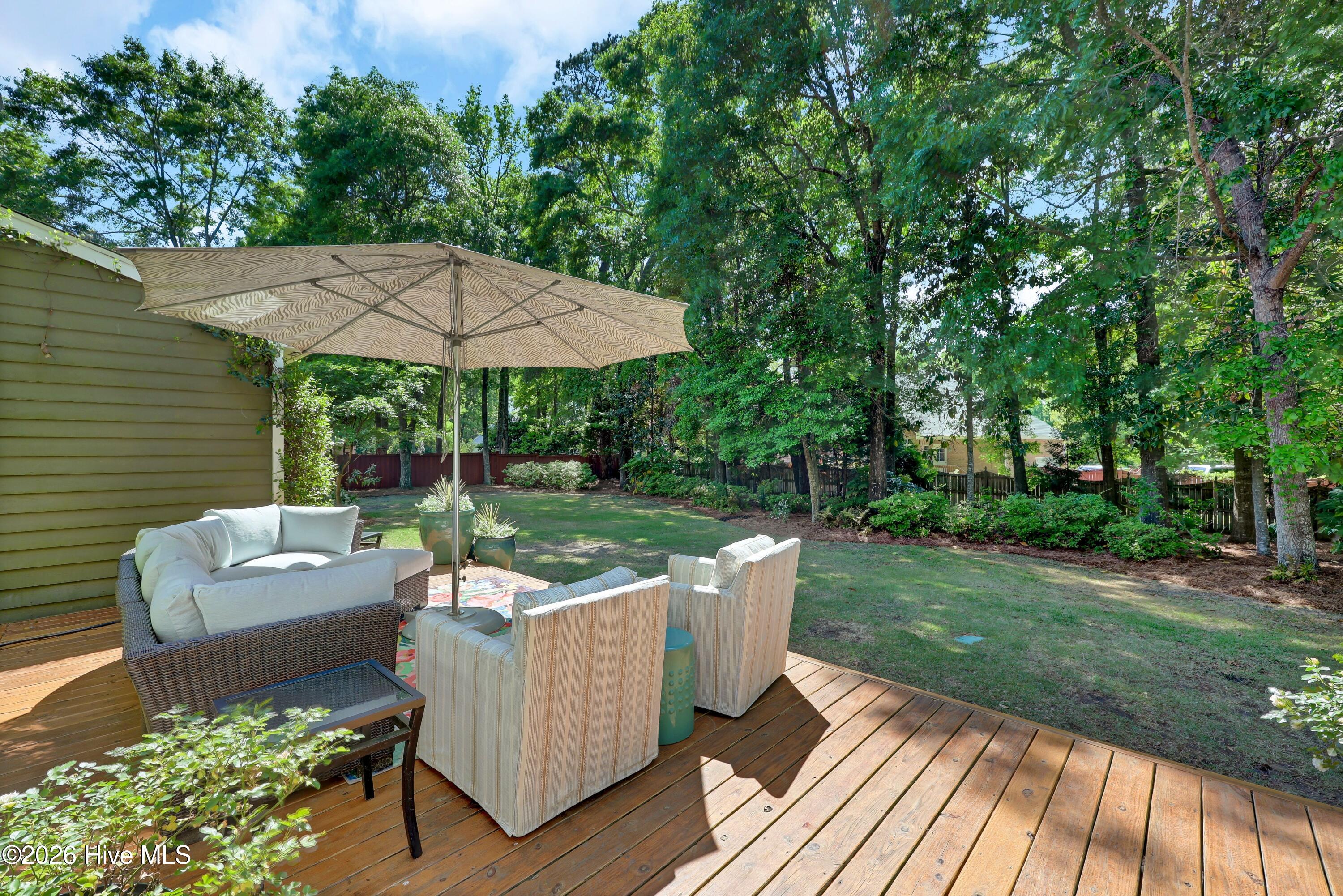 100569392 | Photo 40