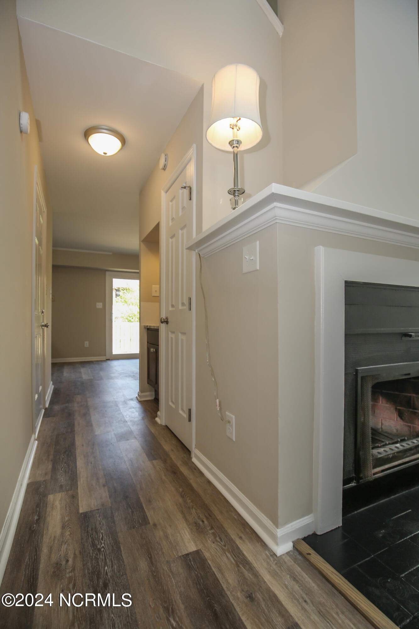 100557159 | Photo 10