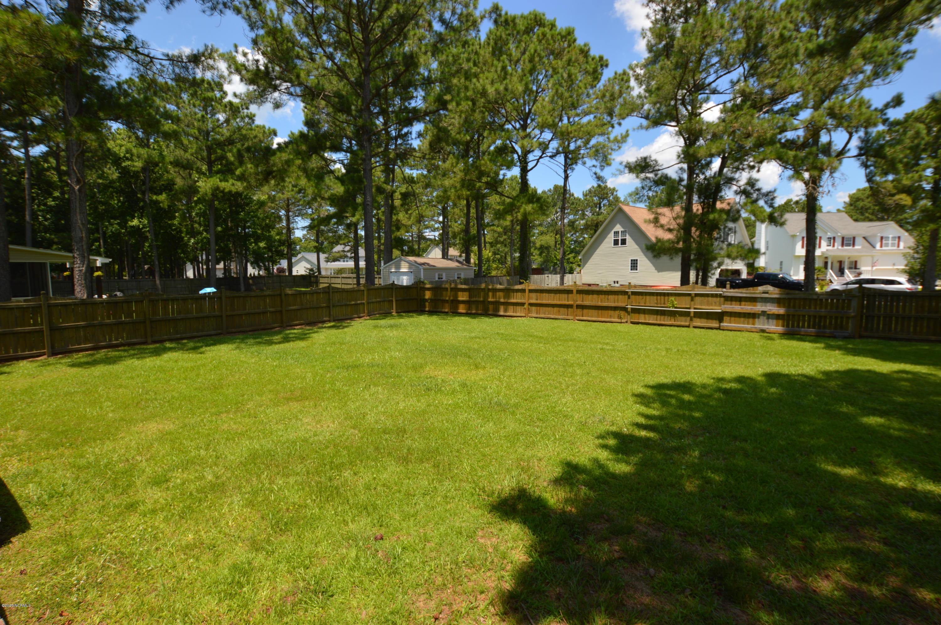 100565813 | Photo 33