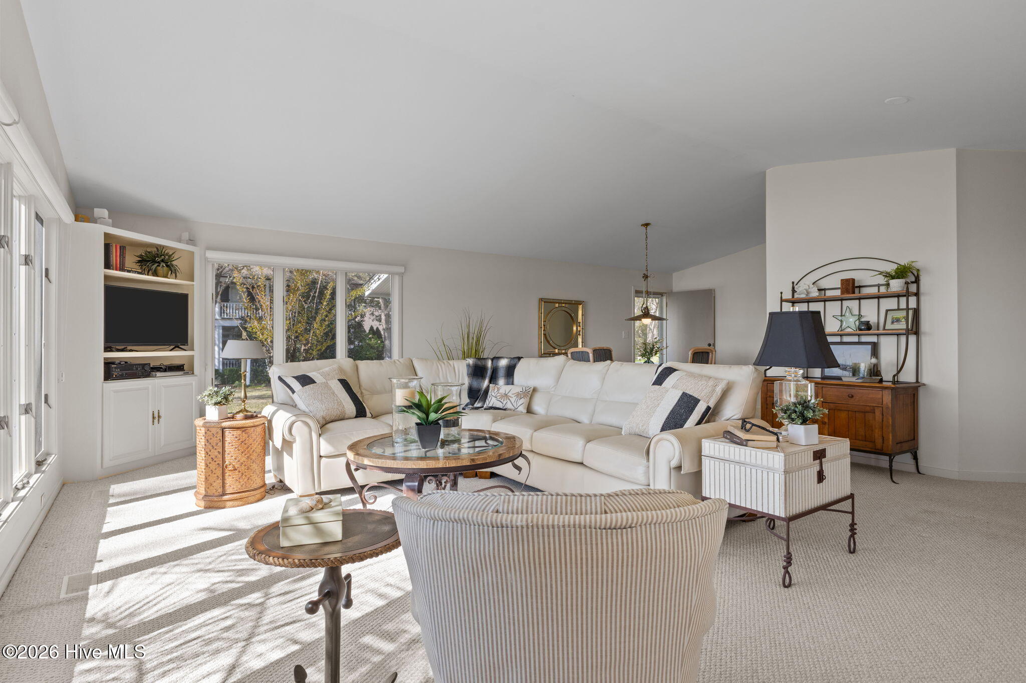 100564648 | Photo 11