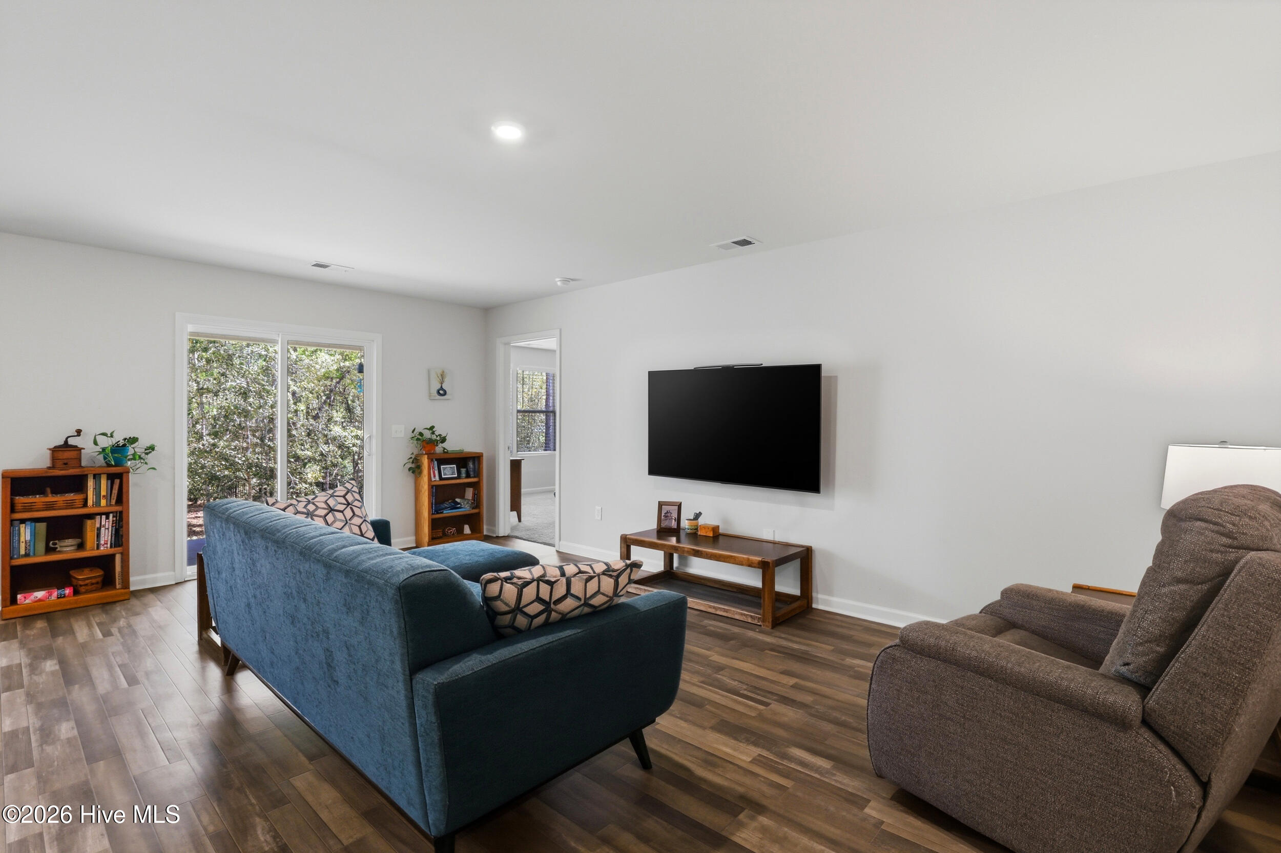 100565948 | Photo 13