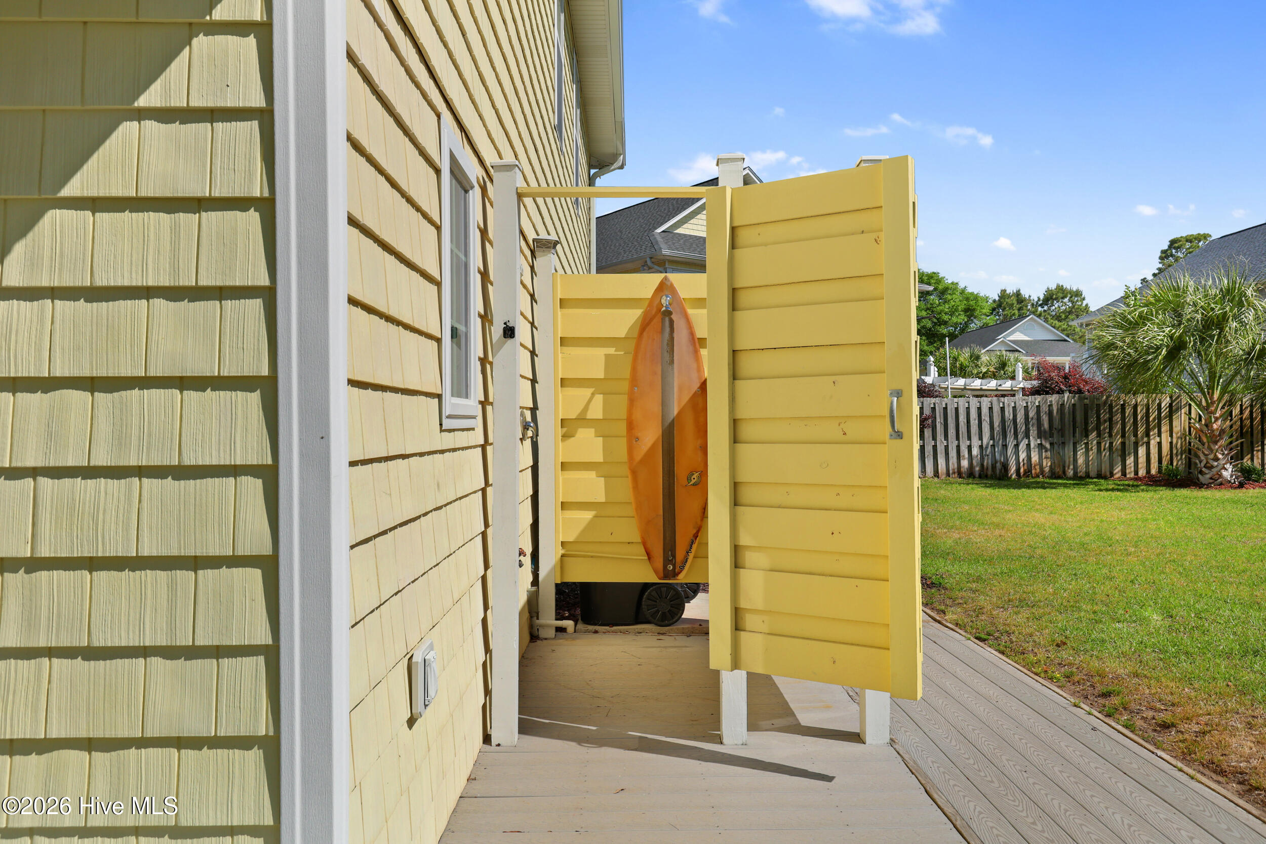 100567989 | Photo 50