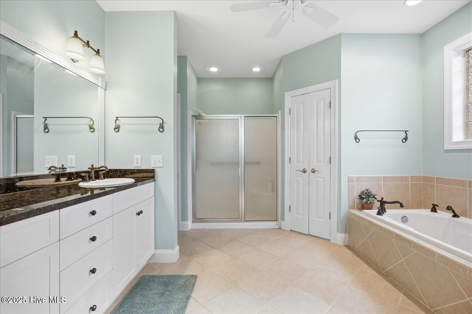 100543619 | Photo 29