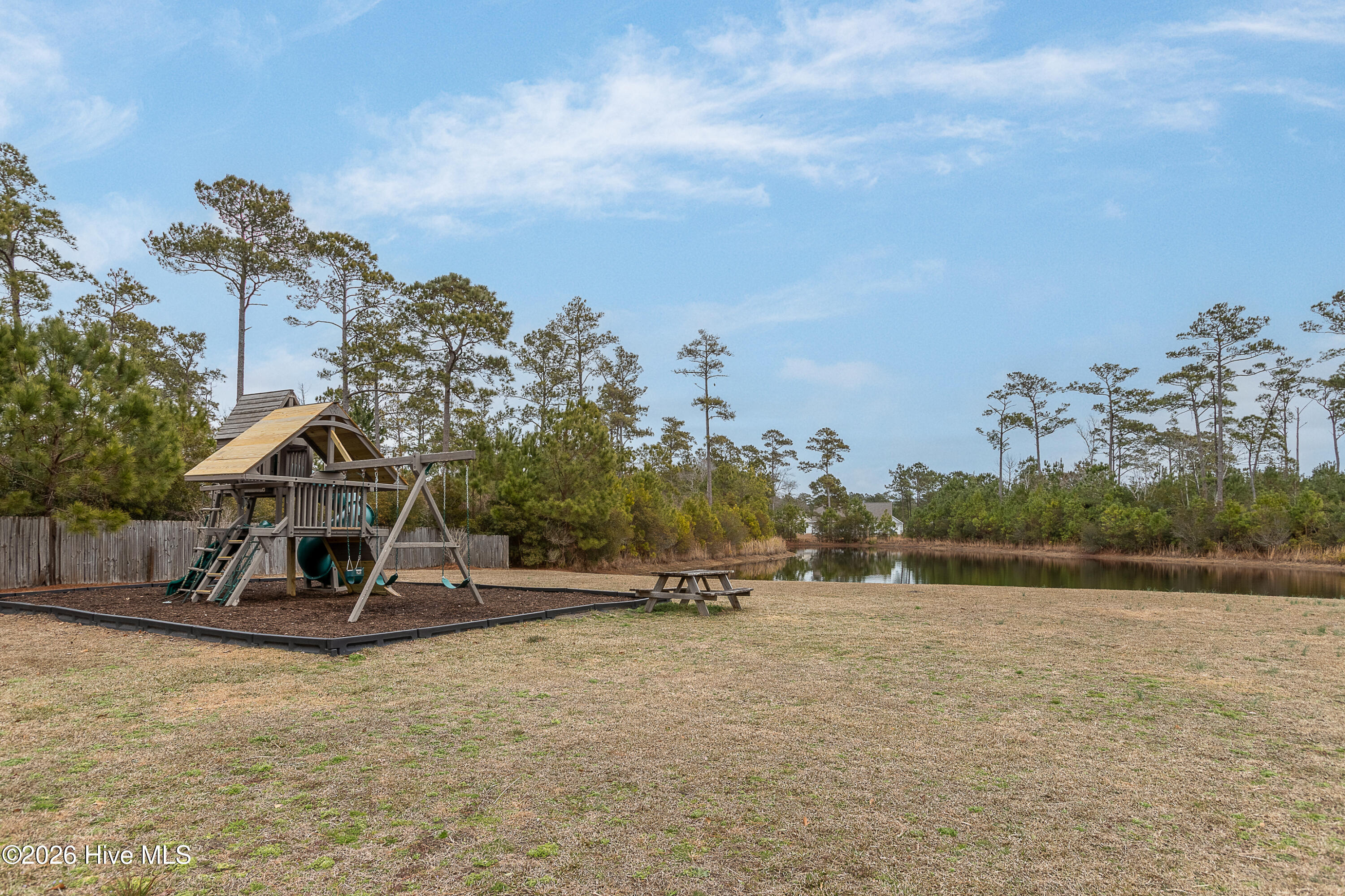 100559687 | Photo 41