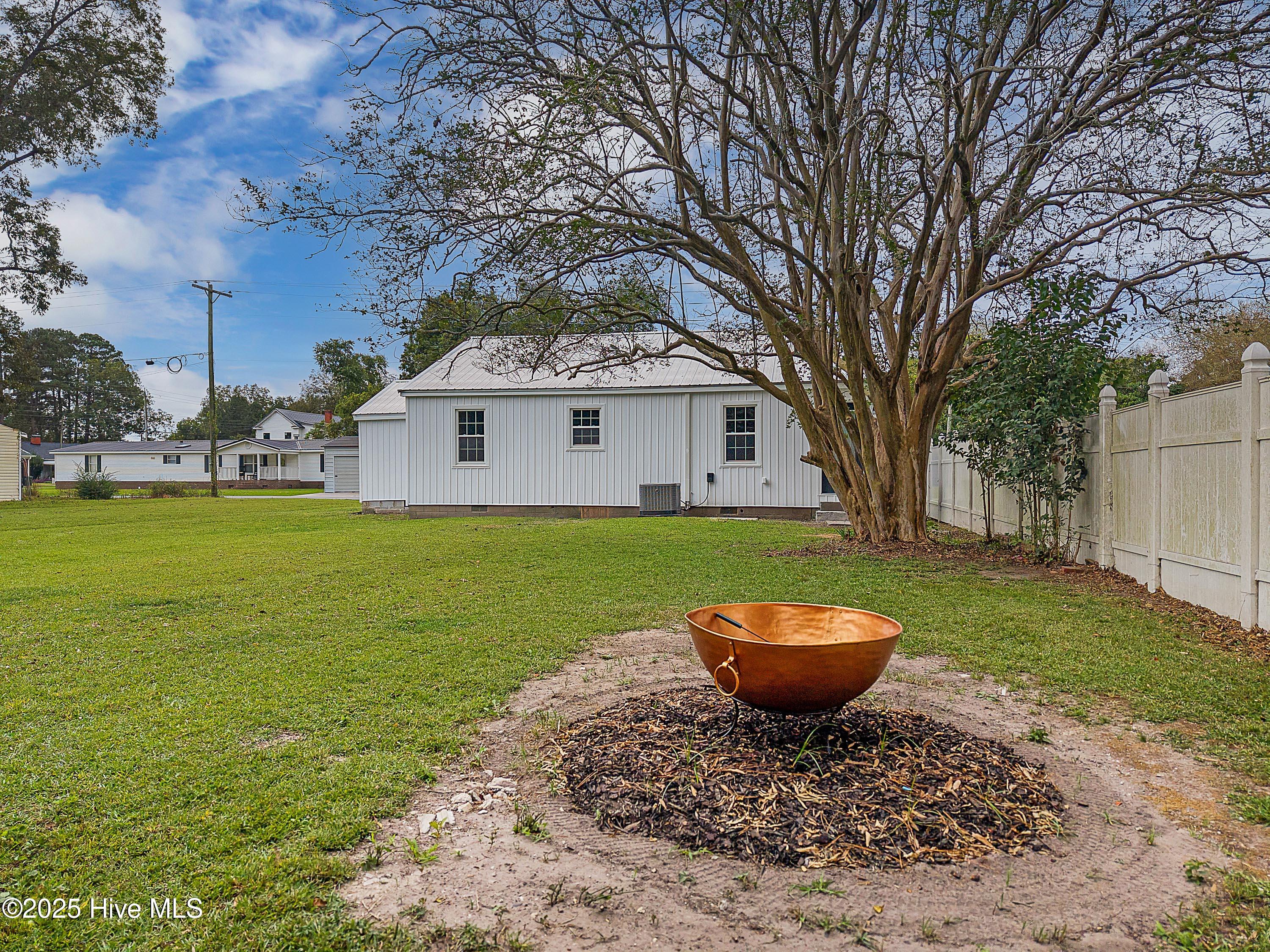 313 First Avenue,Vanceboro