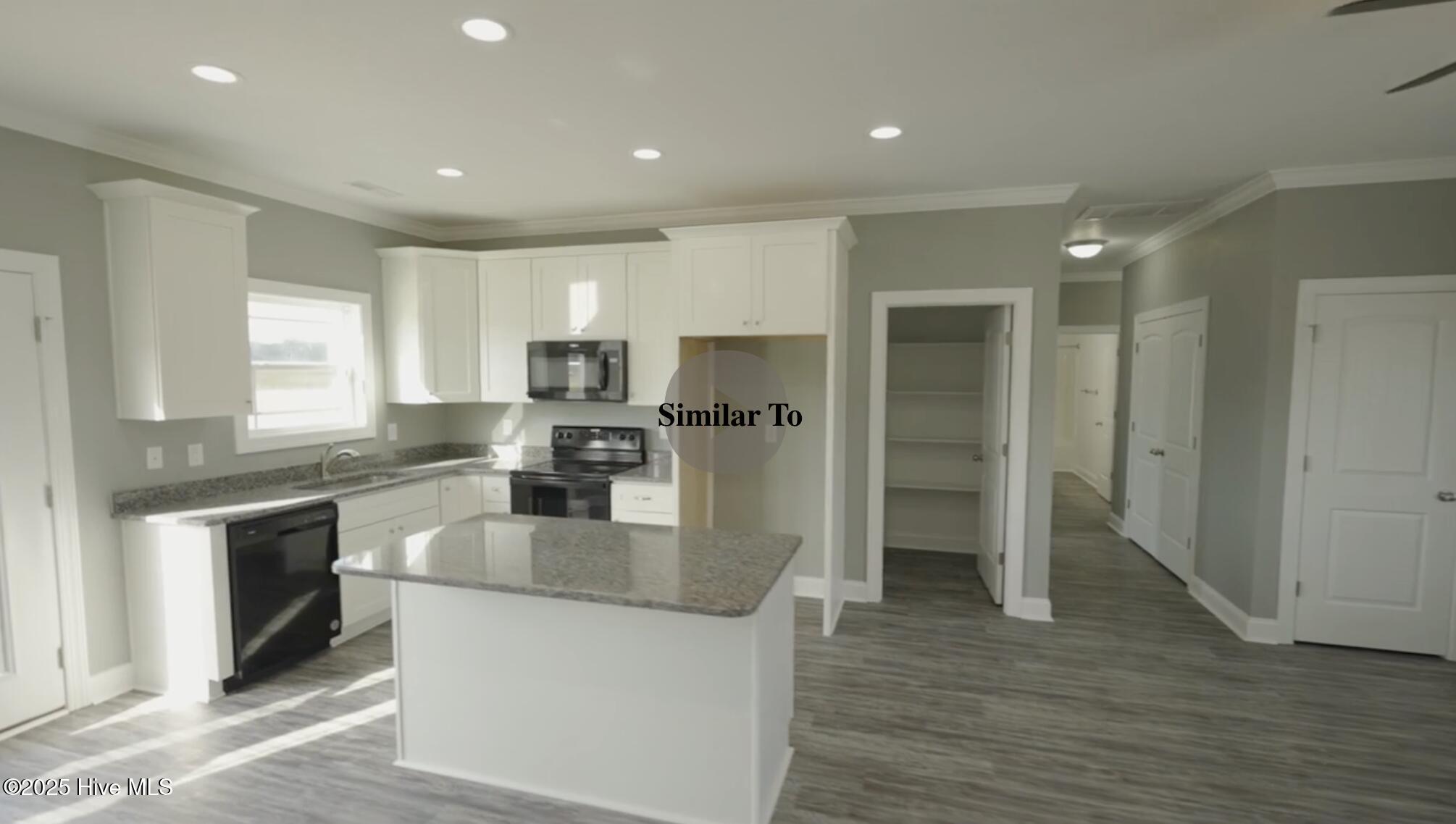 Open Kitchen in Christie