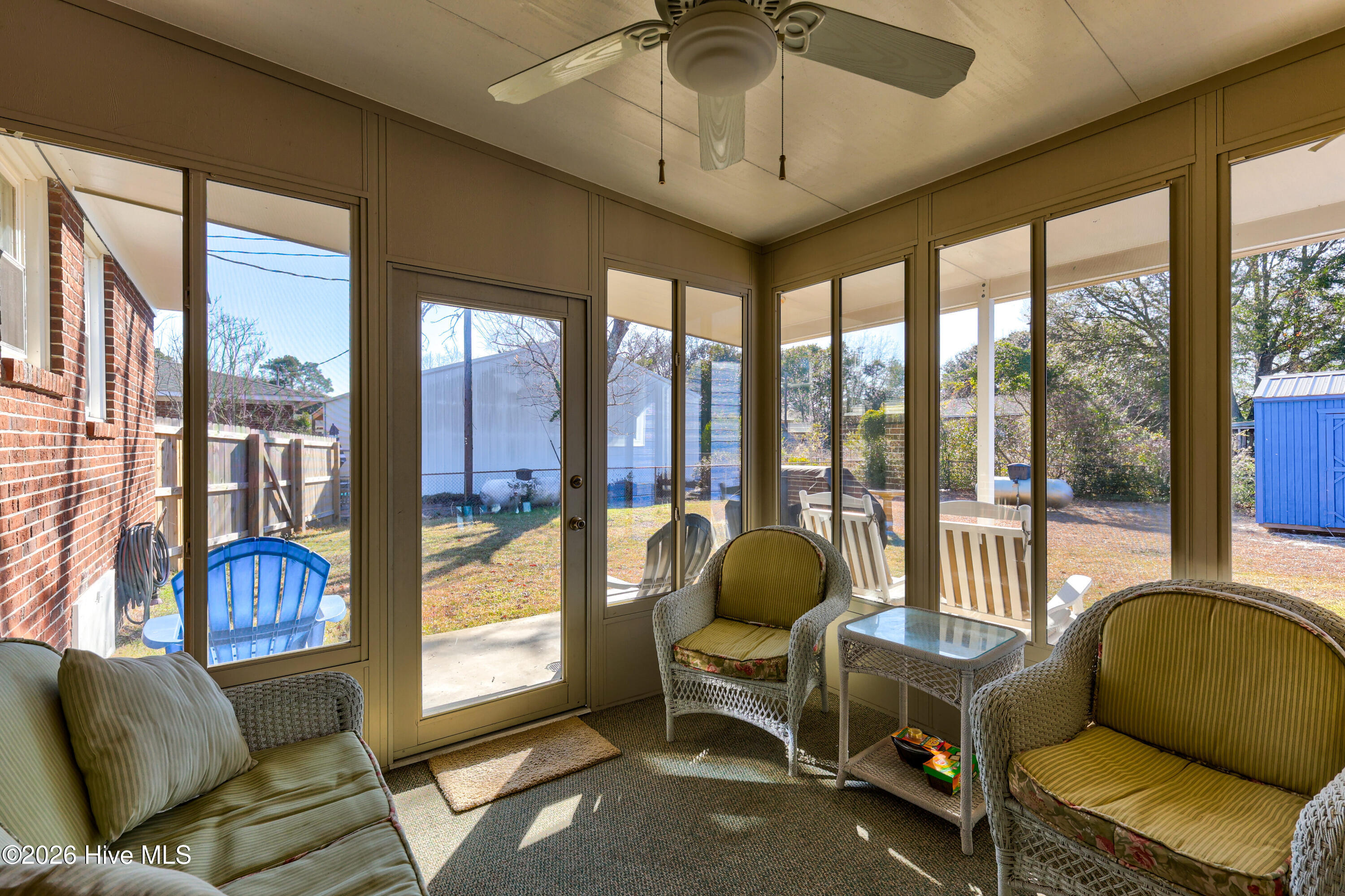 100554925 | Photo 32