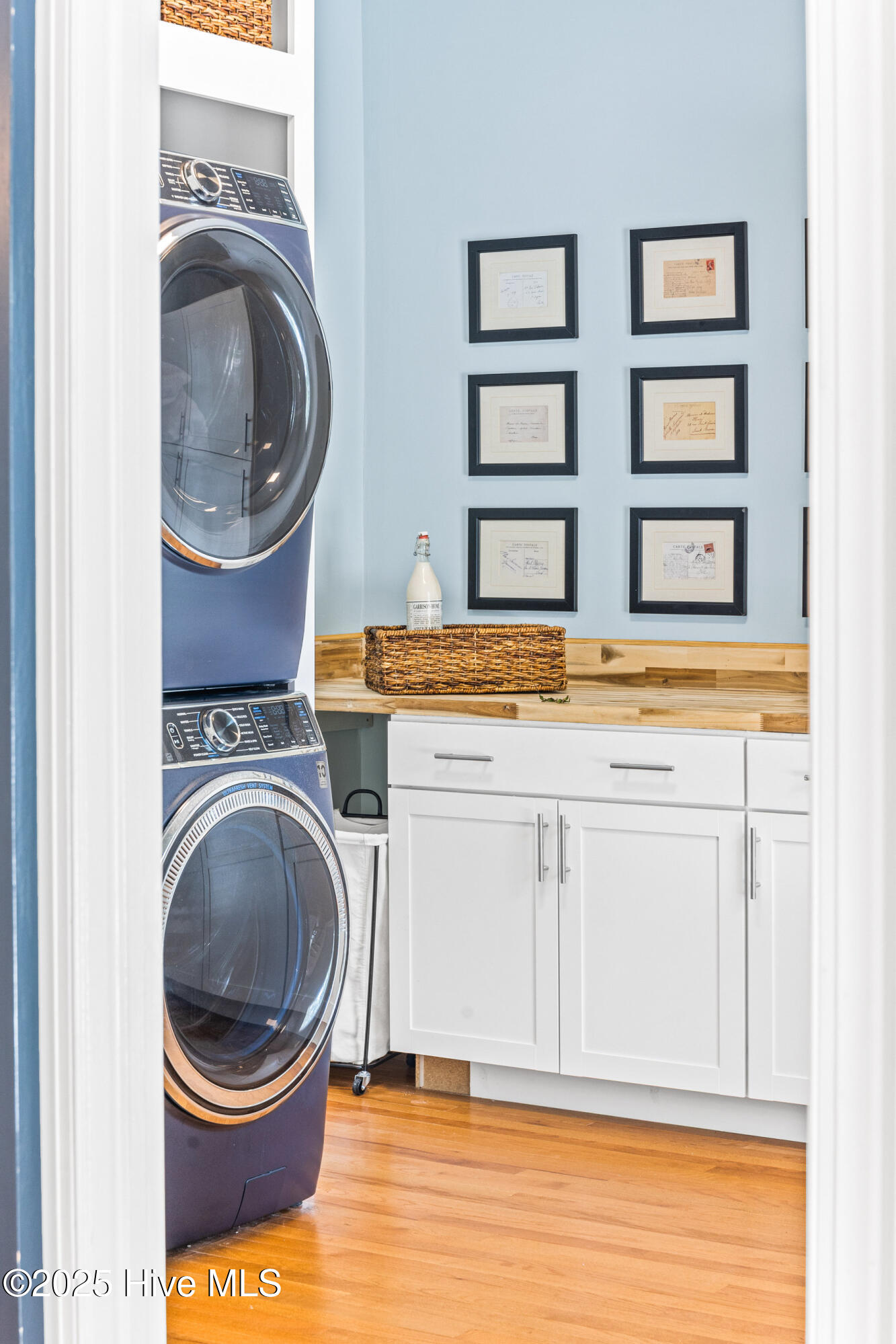 100489617 | Photo 25