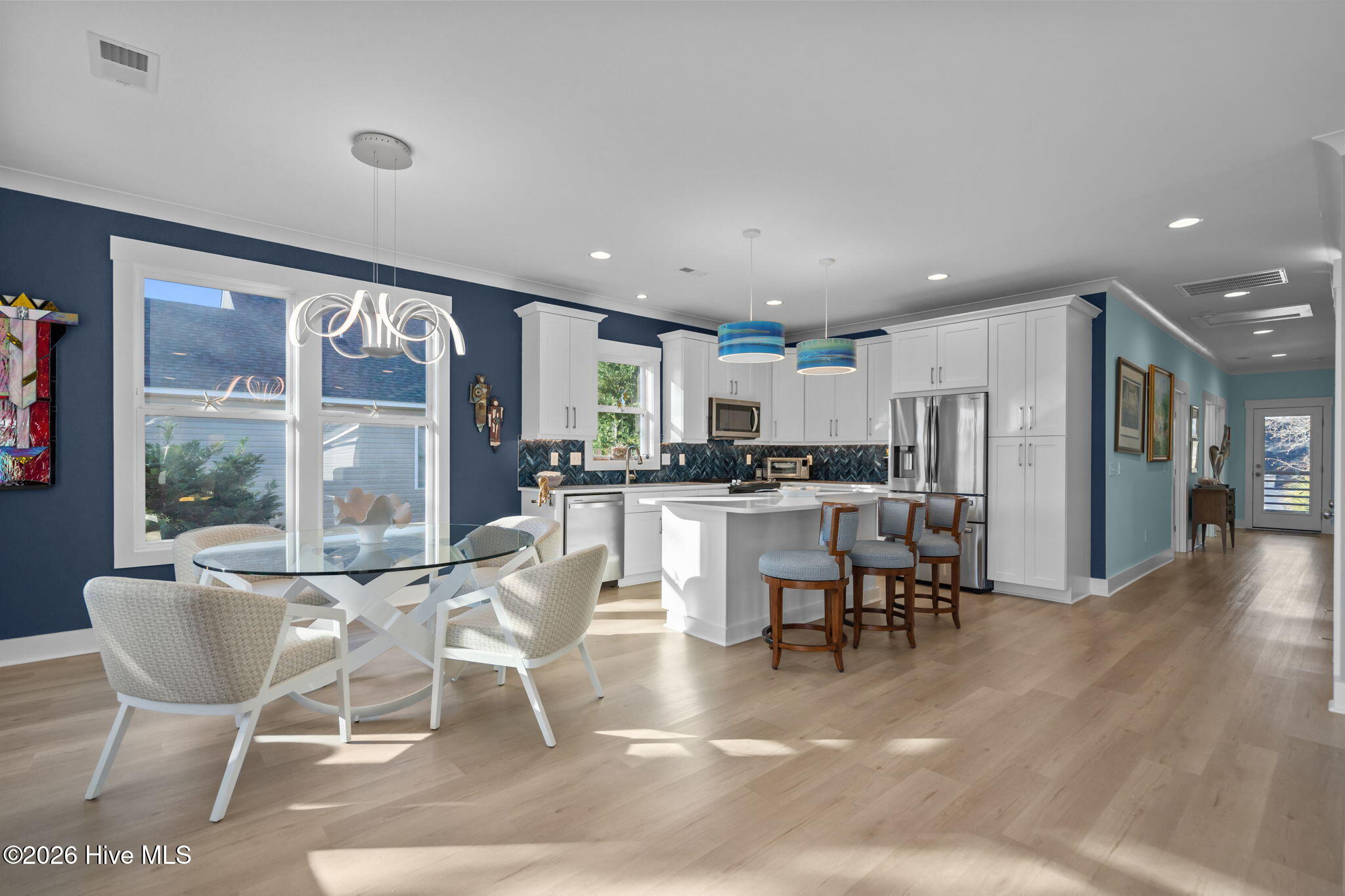 100546966 | Photo 15