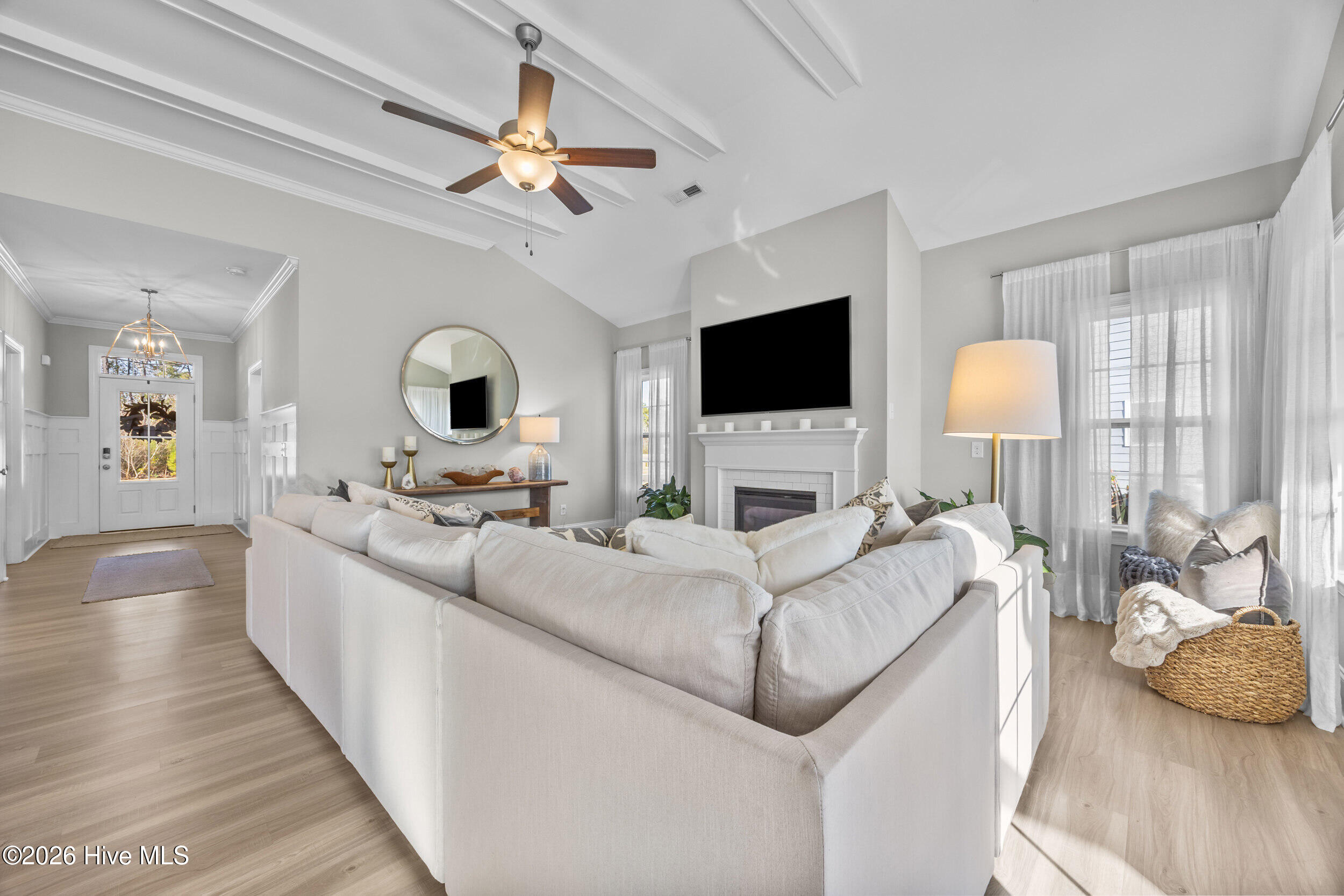 100550953 | Photo 15