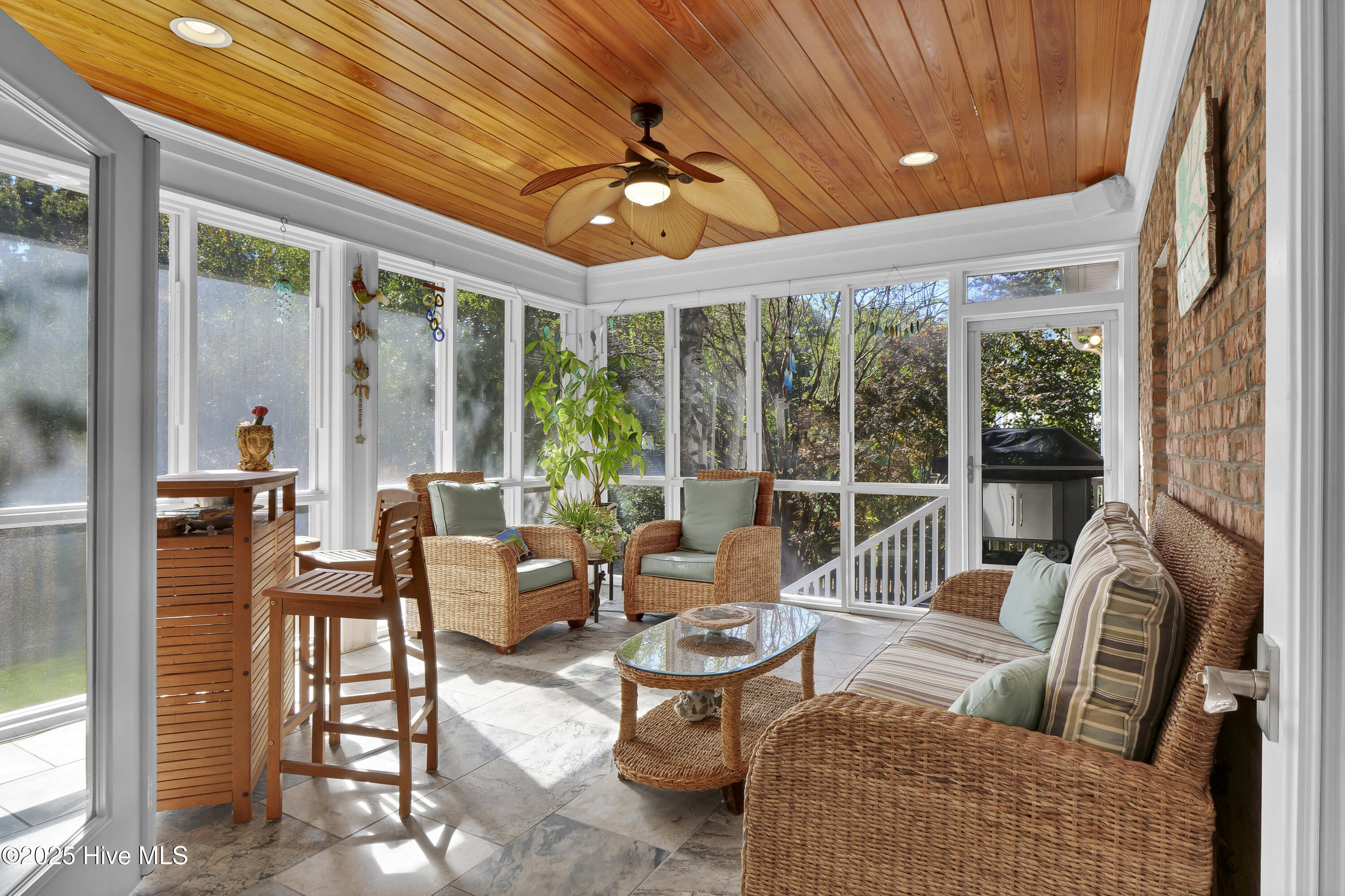 100539062 | Photo 26