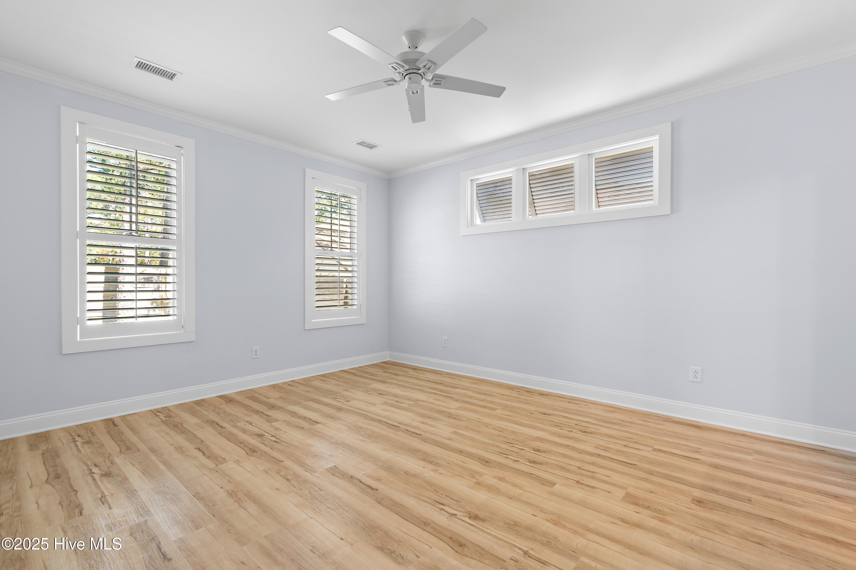 100541024 | Photo 18