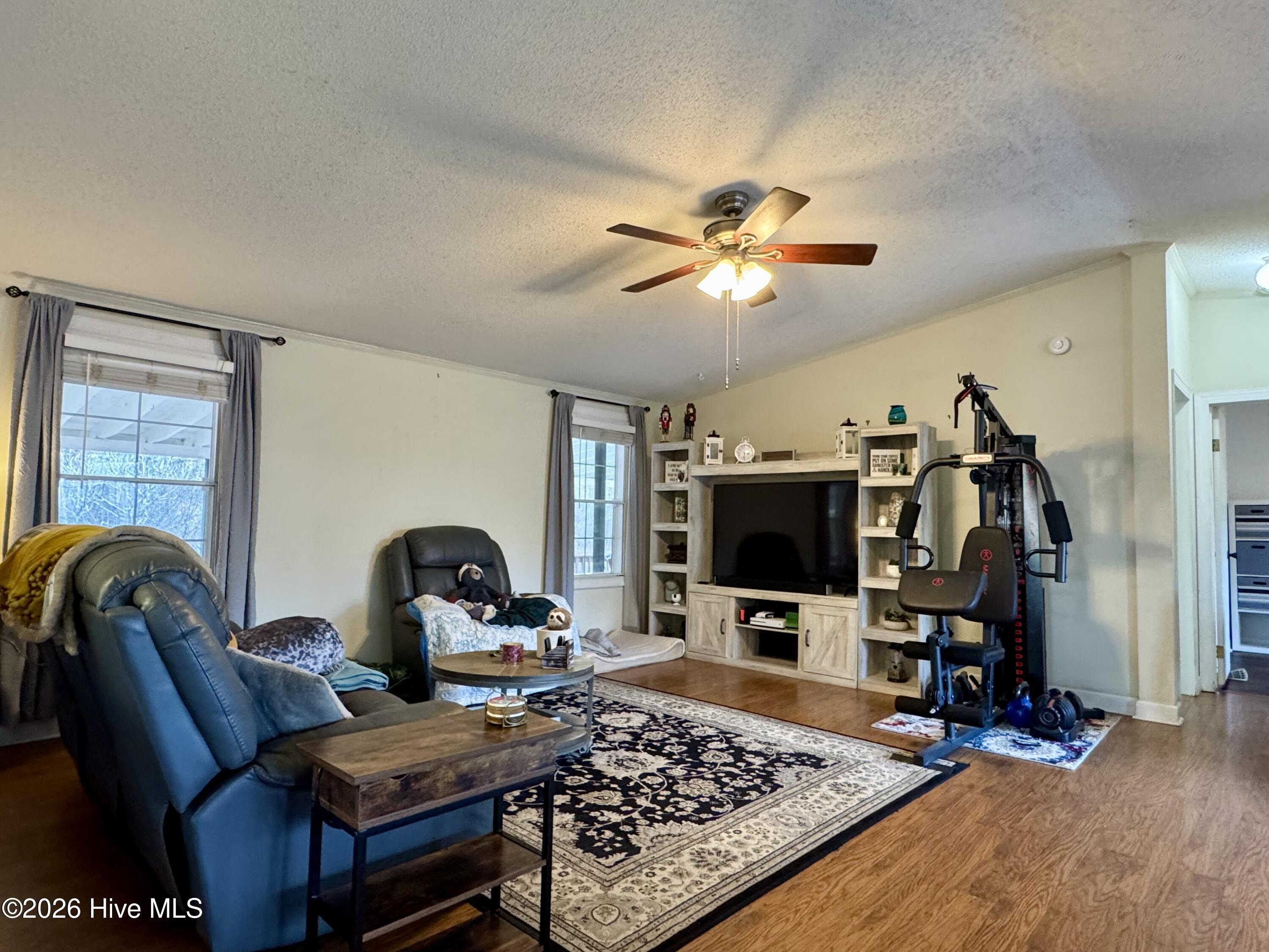 100548811 | Photo 13