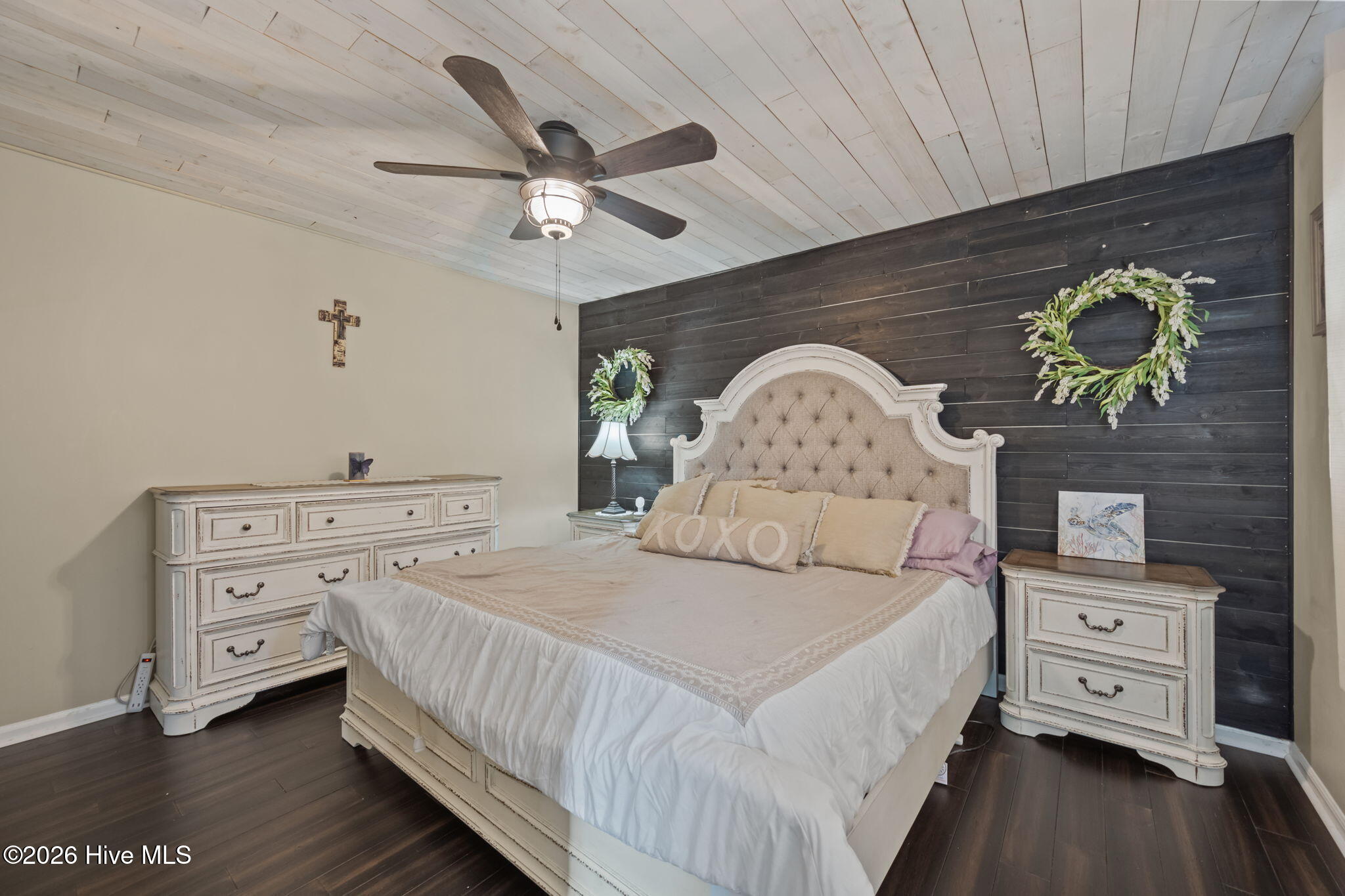 100548393 | Photo 20