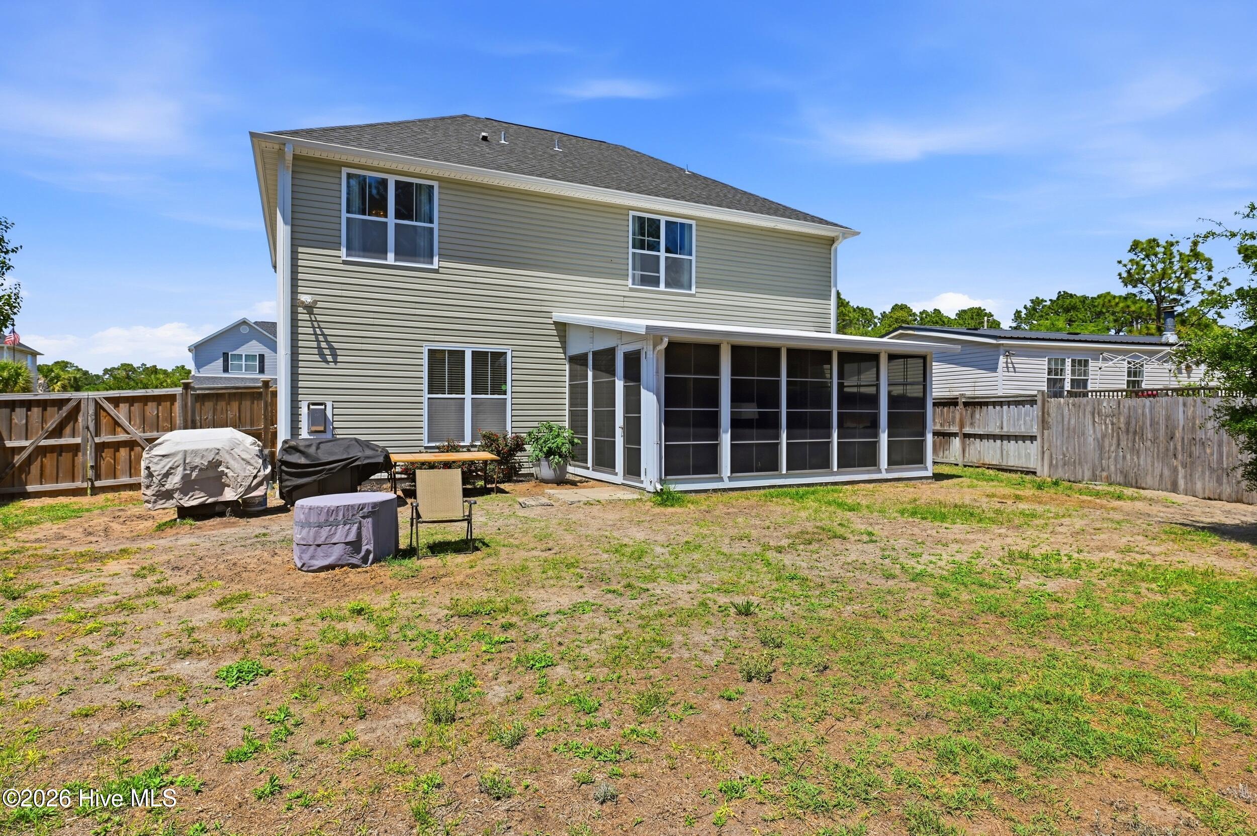 100567137 | Photo 37