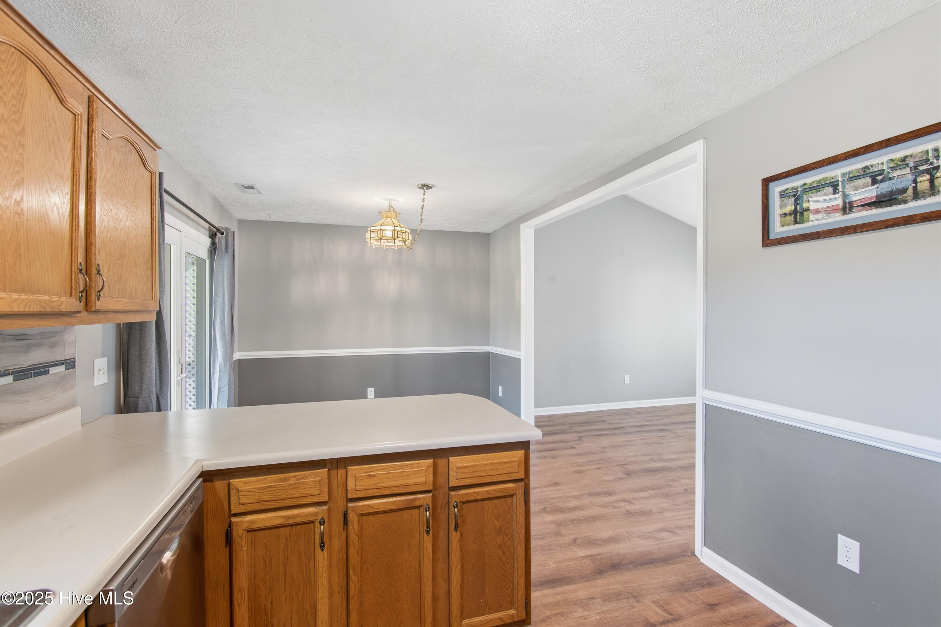 100546463 | Photo 21