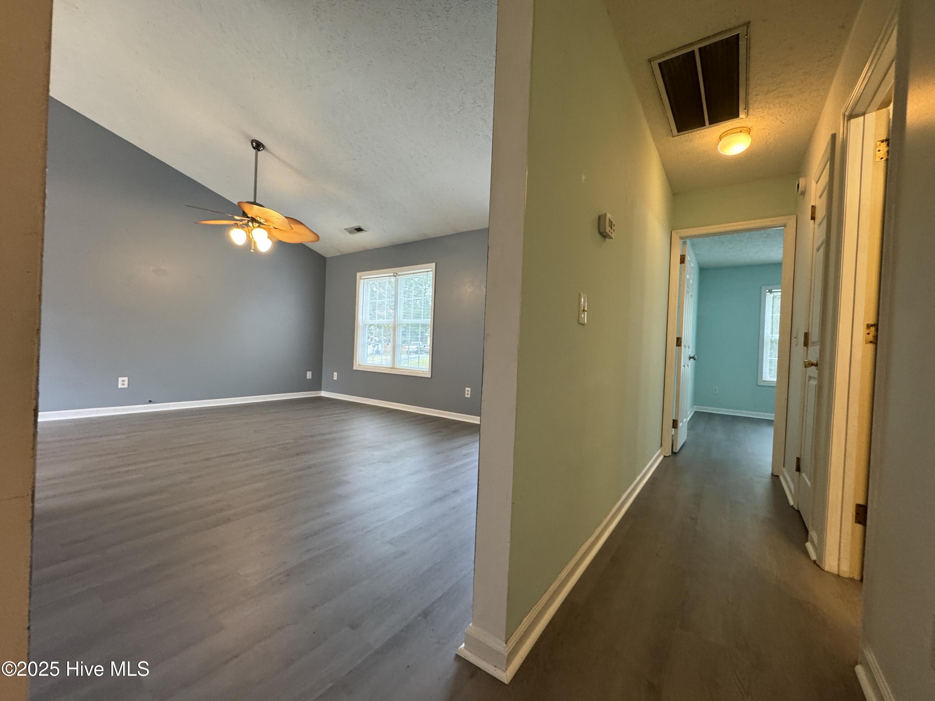 100539511 | Photo 10