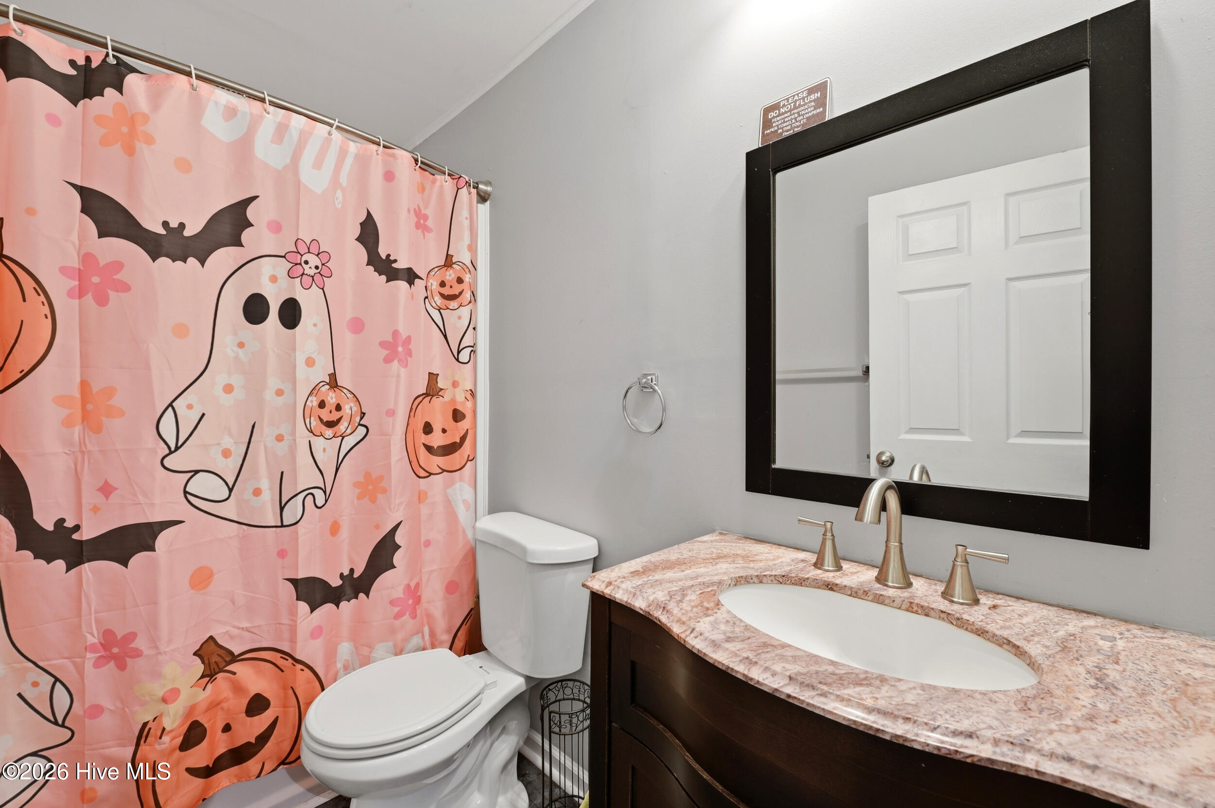 100562162 | Photo 22