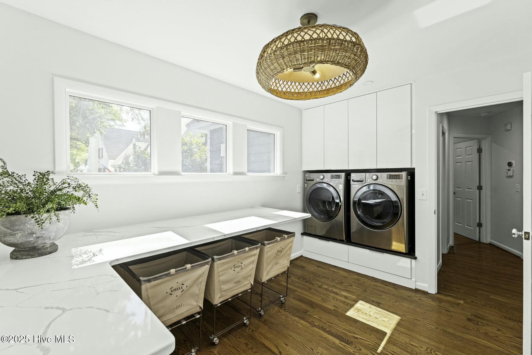 100555228 | Photo 53