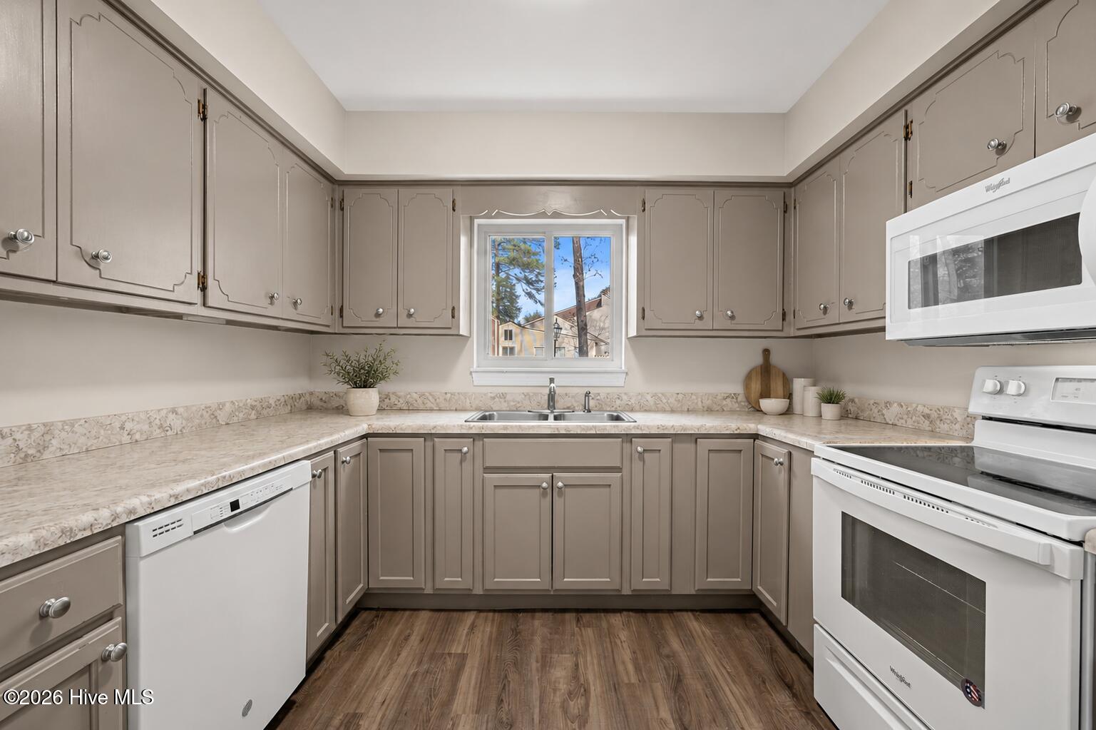 Virtually painted cabinets and walls