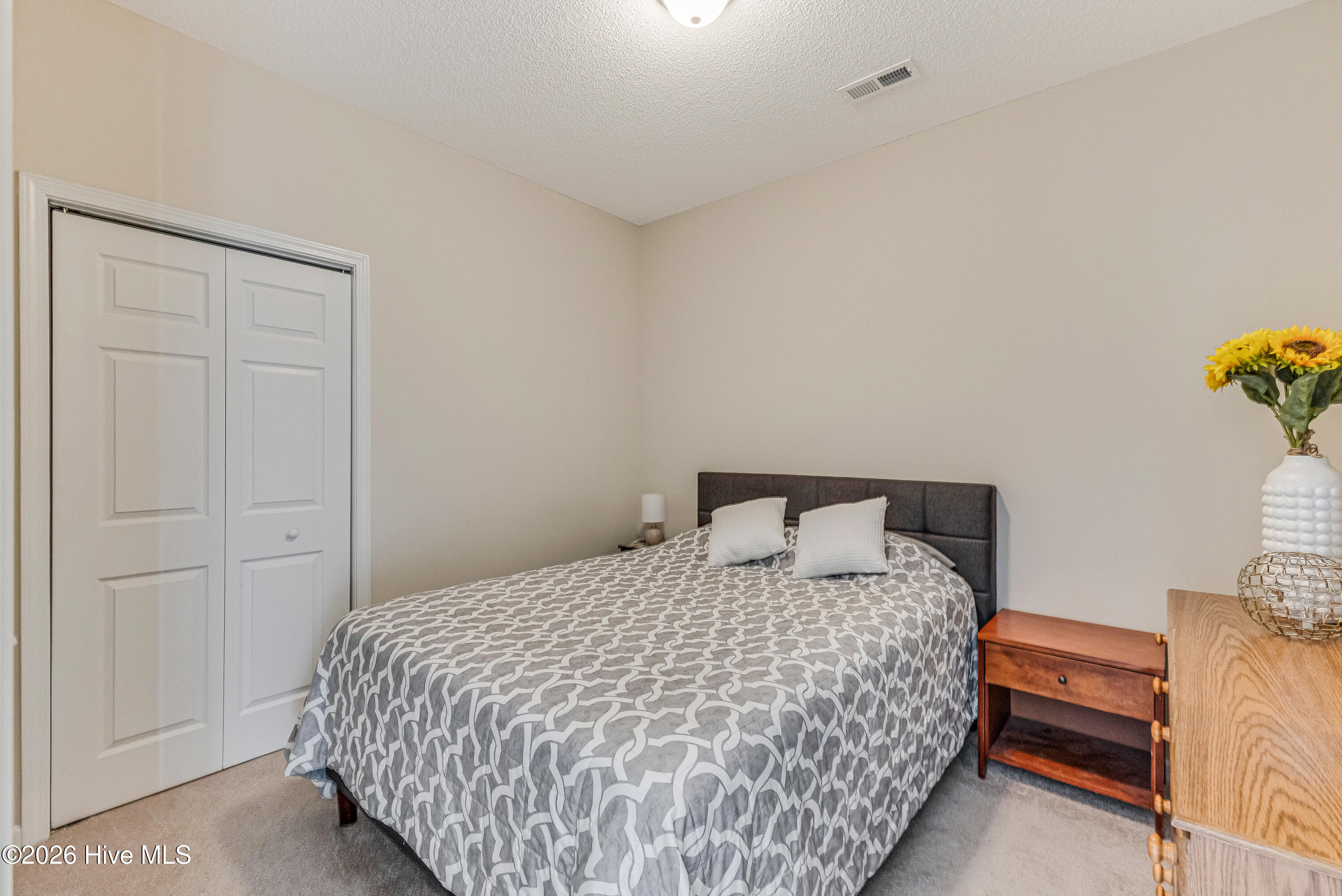 100548521 | Photo 17