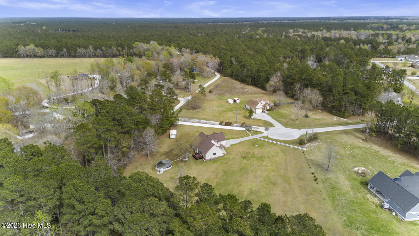 100563110 | Photo 55