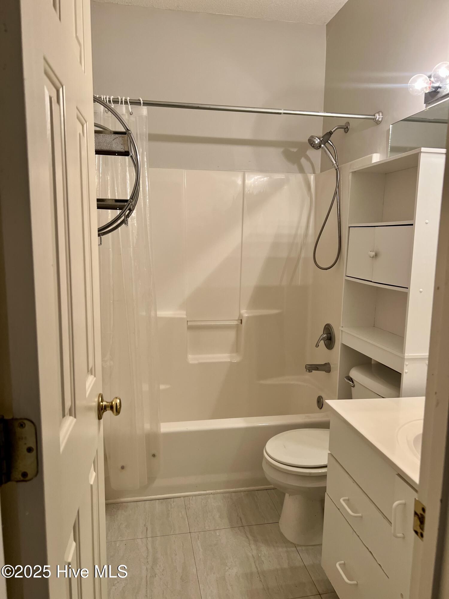 1600 Sturdivant Drive #54, Wilmington, NC 28403 – photo 10: Primary Bathroom