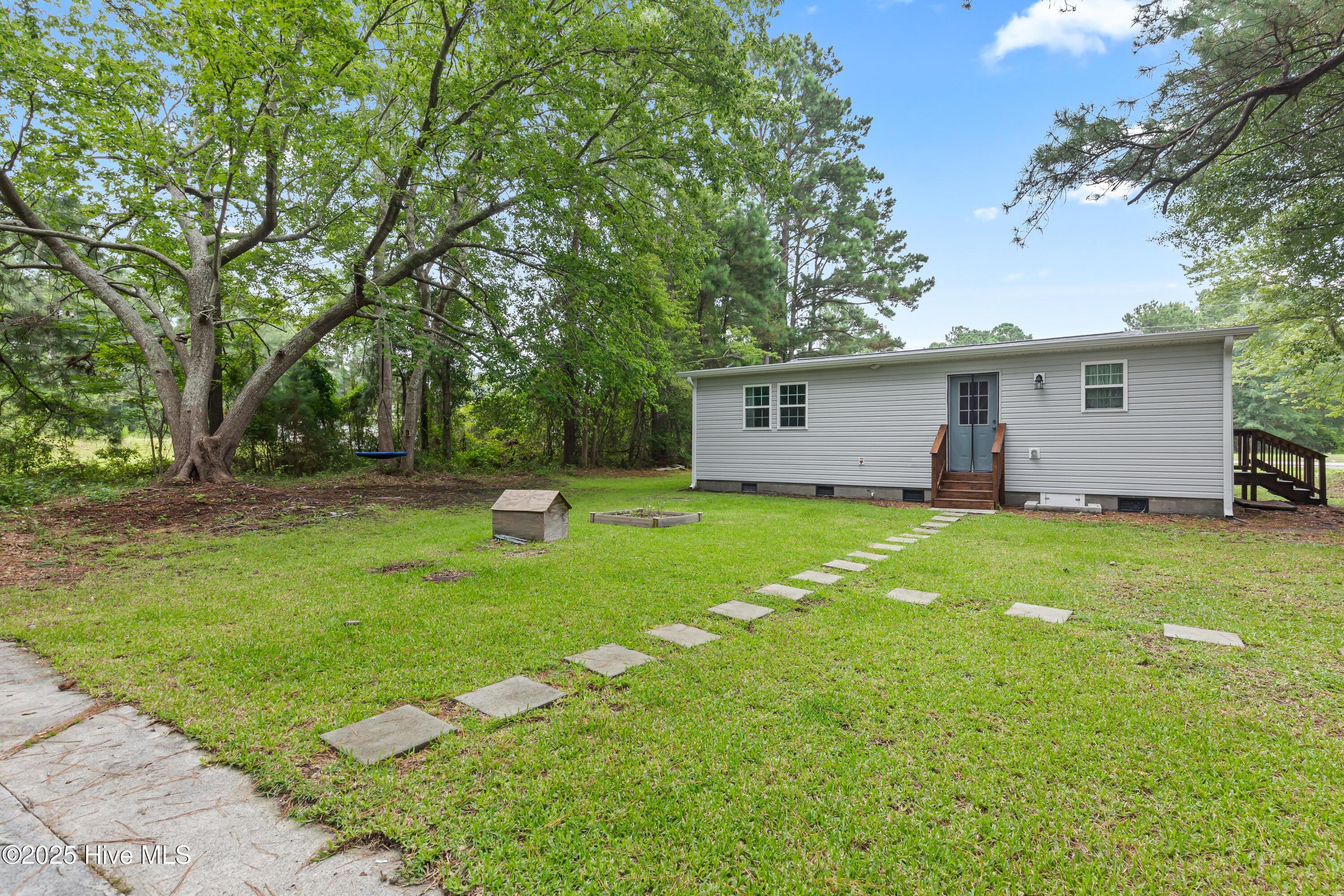 100548487 | Photo 30