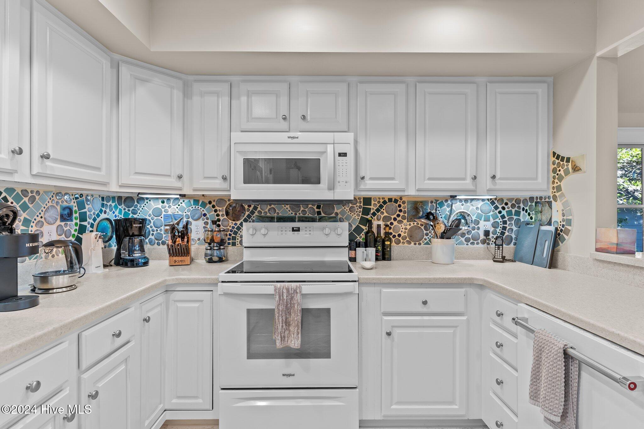 100551780 | Photo 19